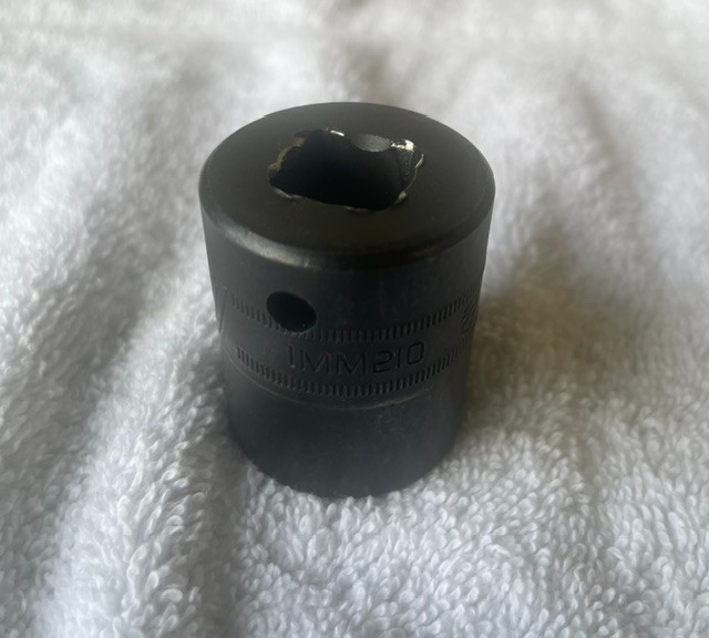 Snap-on Tools 1/2″ Drive 21mm Metric 6pt Shallow Impact Socket IMM210