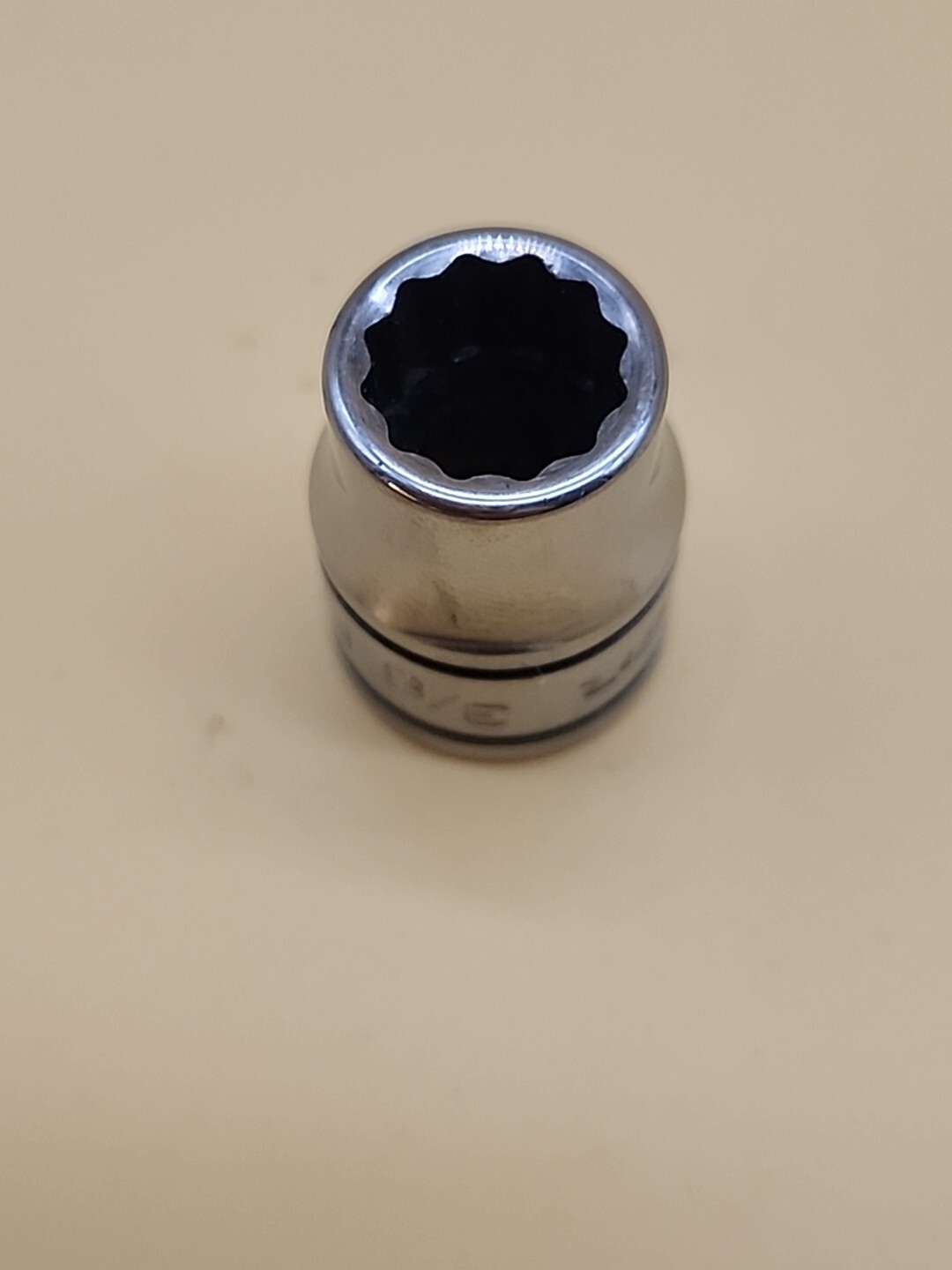 Snap-on-Tools 3/8″ Drive 3/8″ SAE Shallow 12 Point Socket F121 USA