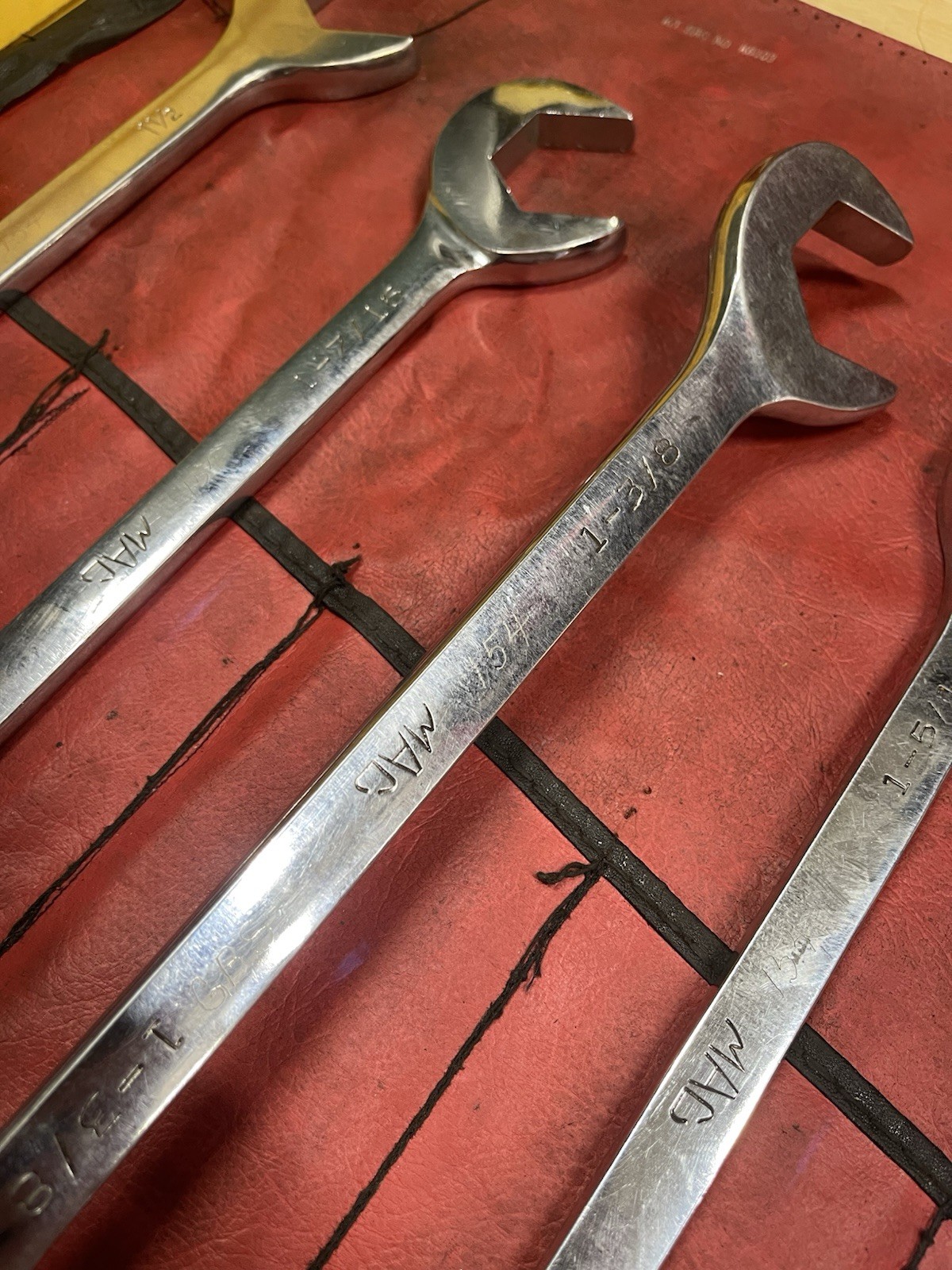 Mac Tools Set No. SDA18K Open Ended Angle 19pc SAE Wrench Set – 3/8″ – 1-1/2″