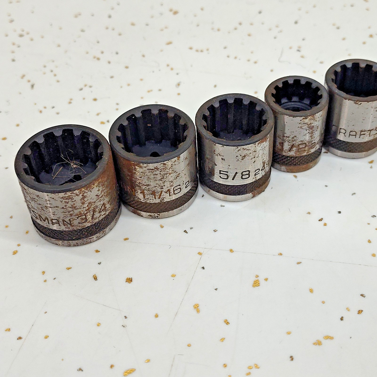 Craftsman 19 Piece Spline SAE & Metric 3/8” Drive Ratchet Socket Set