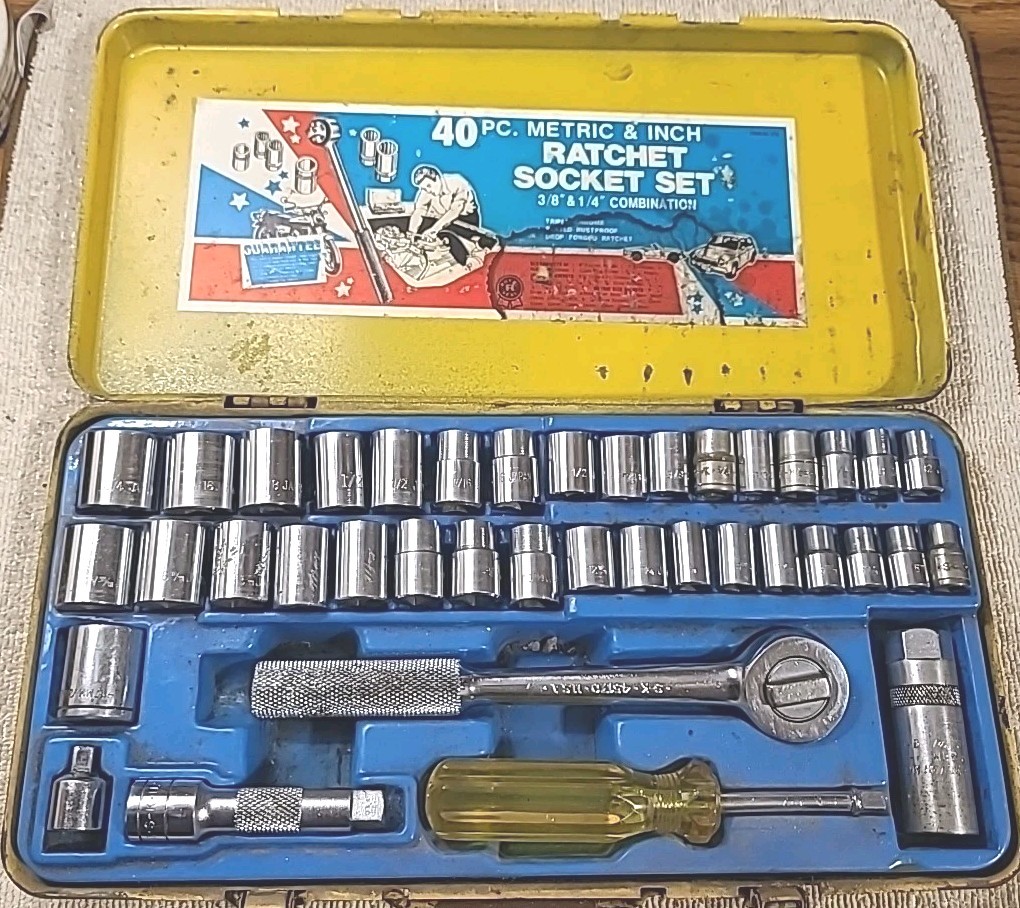 Royal Tools 40 Piece SAE & Metric Ratchet Socket Vtg Tool Set No 275 & S-K TOOL