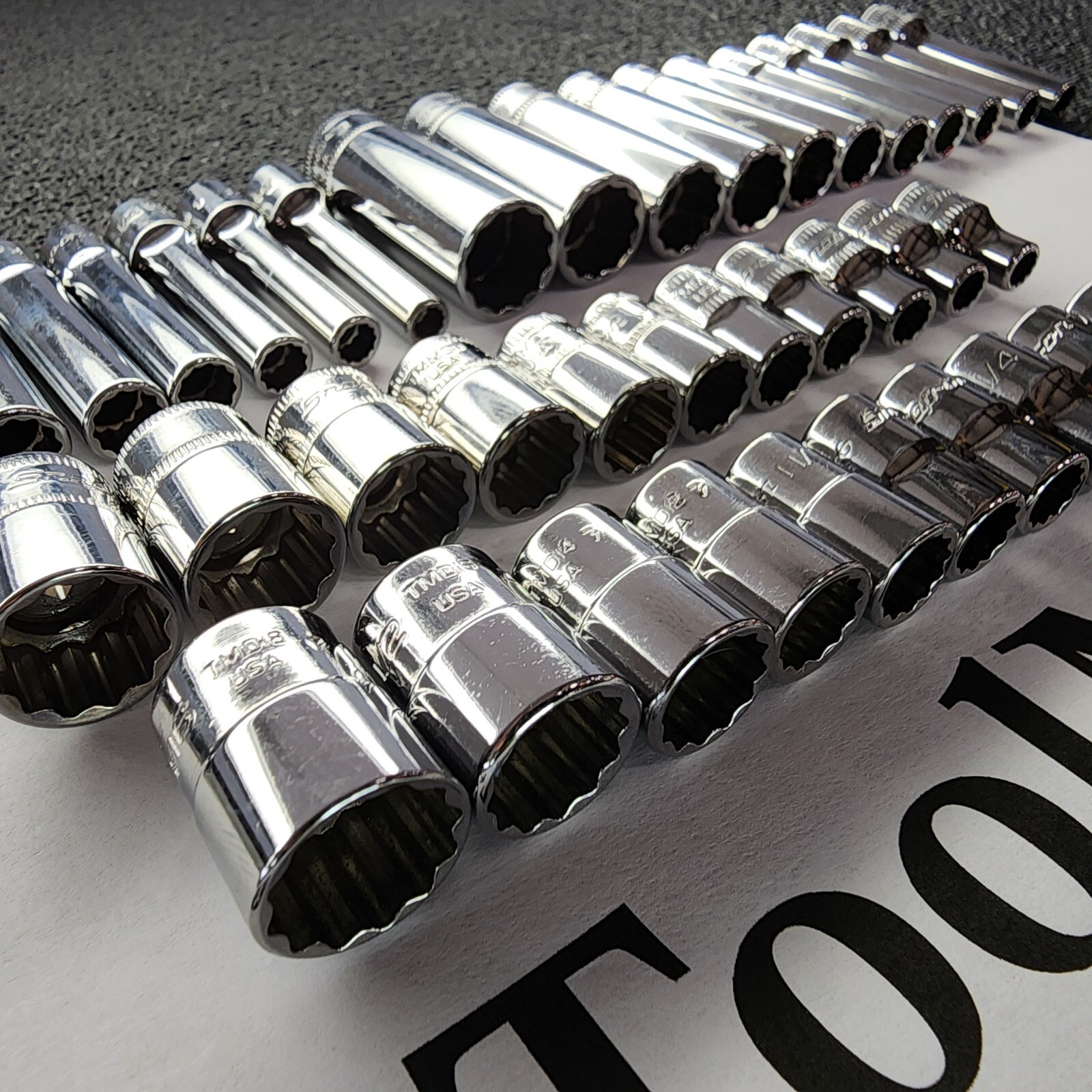 Snap-on Tools NEW 42pc 1/4″ Drive 12-POINT Metric & SAE Socket Set w/Mag Trays