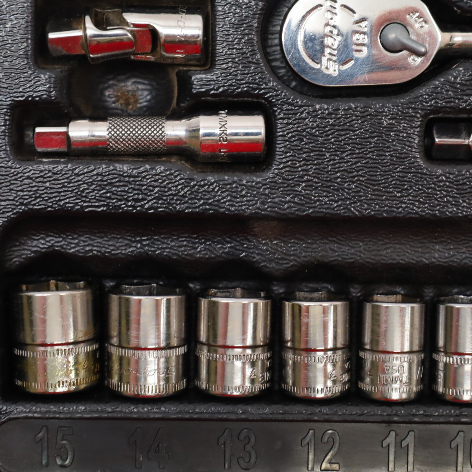Snap-on Tools 117TMM 17-Piece 1/4″ 6-Point Metric Socket Starter Set