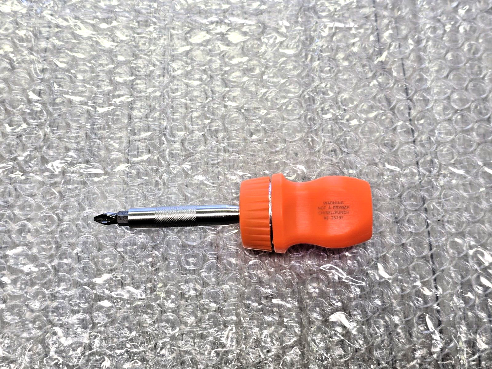 Snap On ™ ELECTRIC ORANGE NEW SSDMR1AR ratcheting stubby hard handle screwdriver