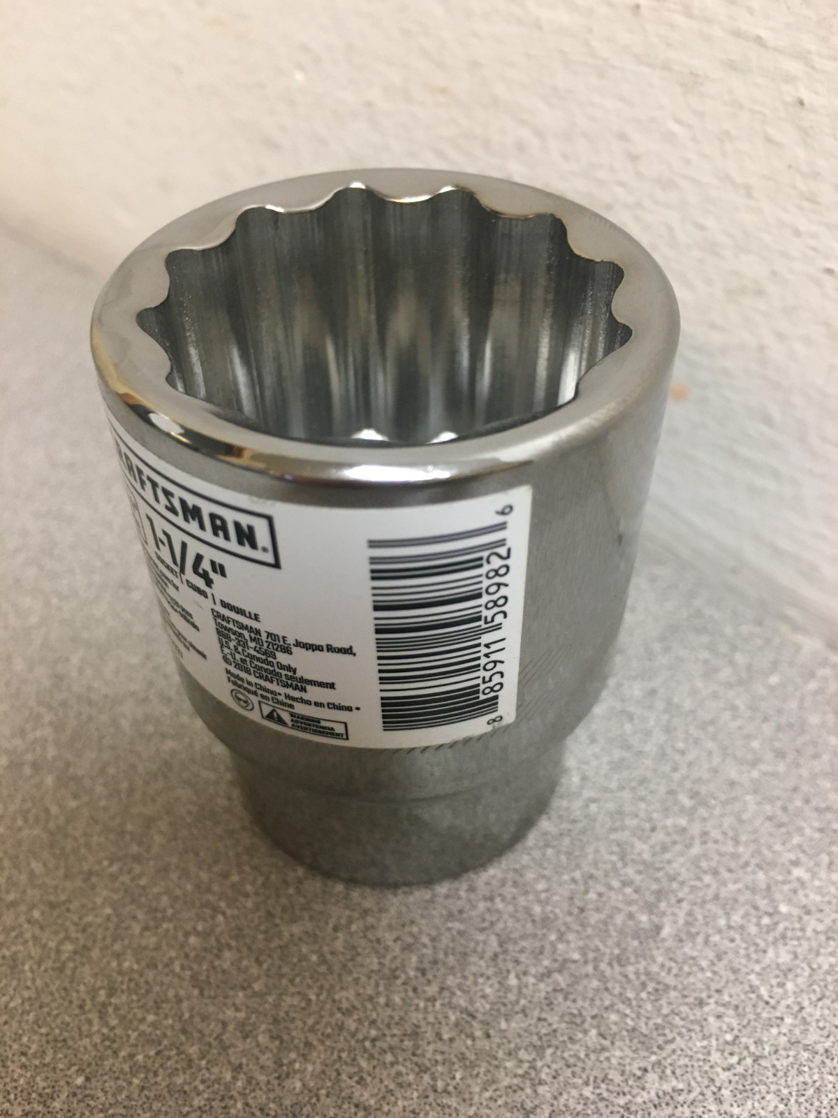 Craftsman 1-1/4 in. X 3/4 in. drive SAE 12 Point Standard Socket 1 pc 2187524