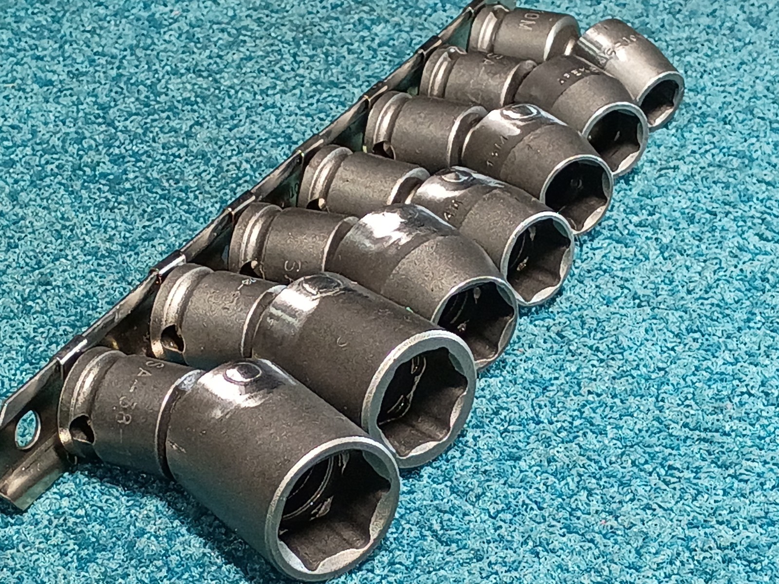 Apex APU37M Precision Universal Metric Elbow Socket Set 3/8″ Drive 10-18mm