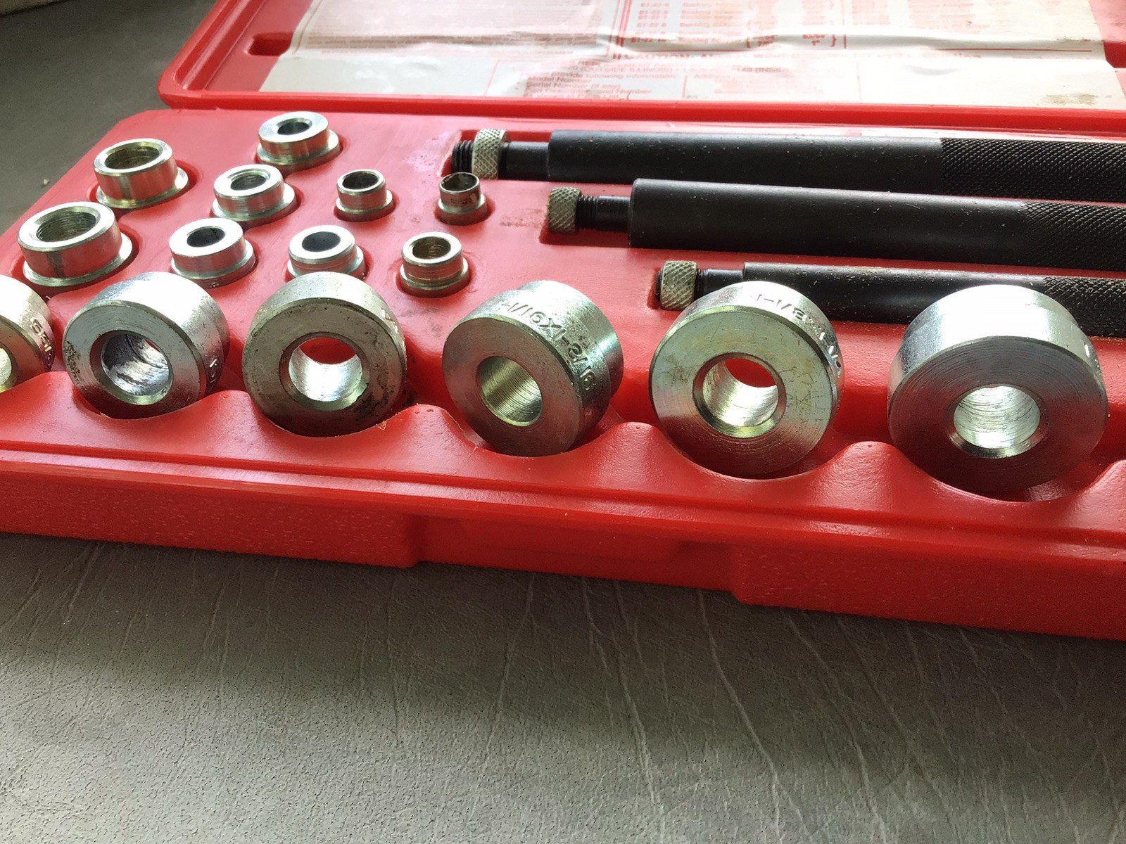 Dayton 4X083A Bushing Removing & Inserting Set w/ Case