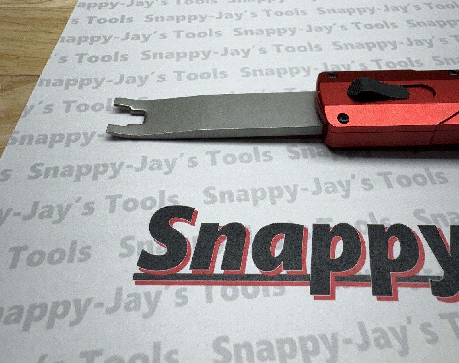 Snap-on Tools NEW RED Out The Front Retractable Clip Removal Tool PBFT50R