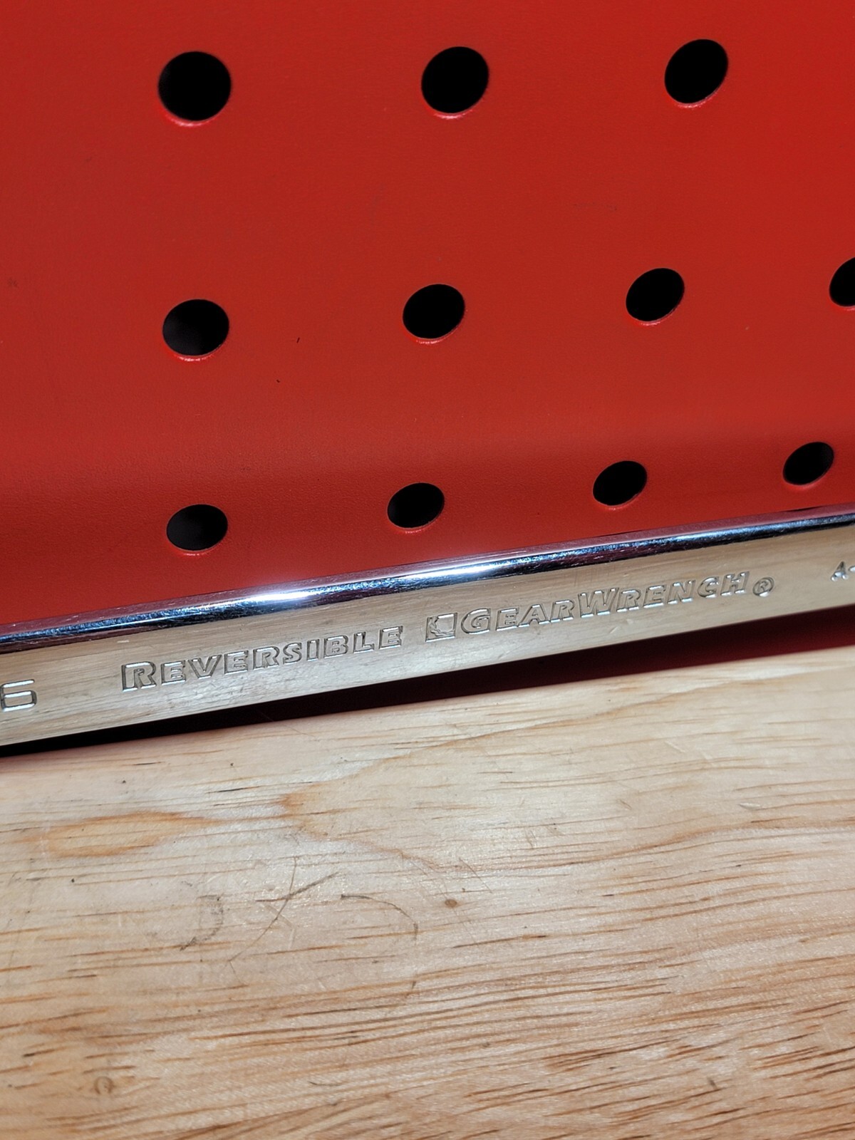 GearWrench Reversible 11/16″ SAE 12-Point Ratchet Wrench