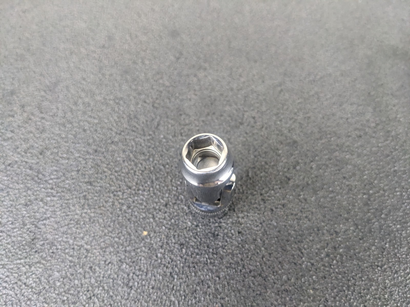 #aj161 Snap On Tools 3/8″ Drive 10mm Metric 6pt Universal Swivel Socket FSUM10A