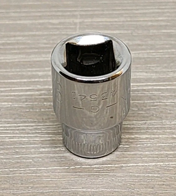 Craftsman USA 9mm Socket 6 Point 3/8″ Drive G 43541 (Top Knurl)