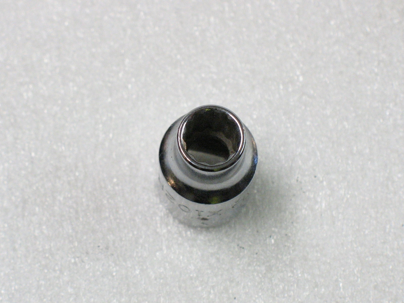 Mac Tools 5/16″ 3/8″ Drive 12 Point Shallow Chrome Socket X102R
