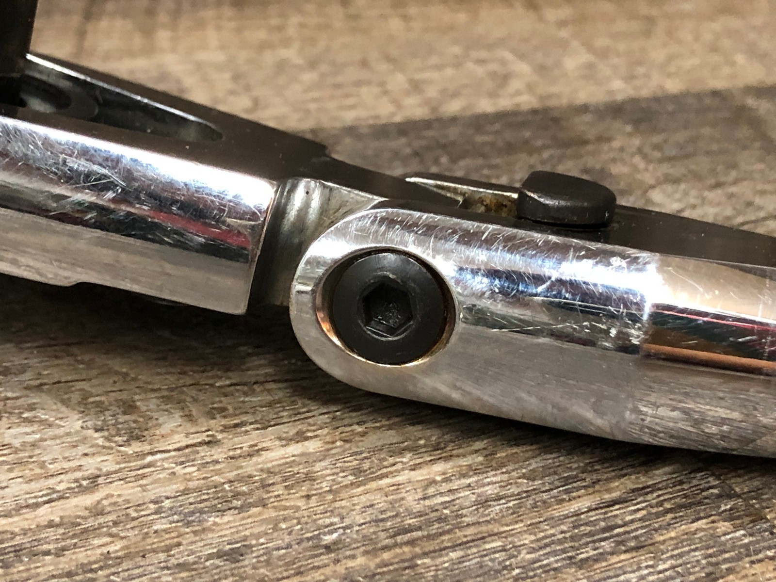 Matco Tools 1/2″ Dr 25-5/8″ Eighty8 Tooth Locking Flex Ratchet Chrome CFR248LF