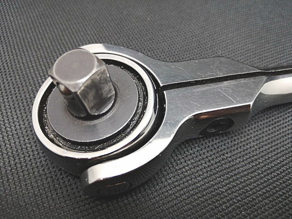 Snap on tools FHNF100 3/8 inch Ratchet Swivel Head/Red Black Used