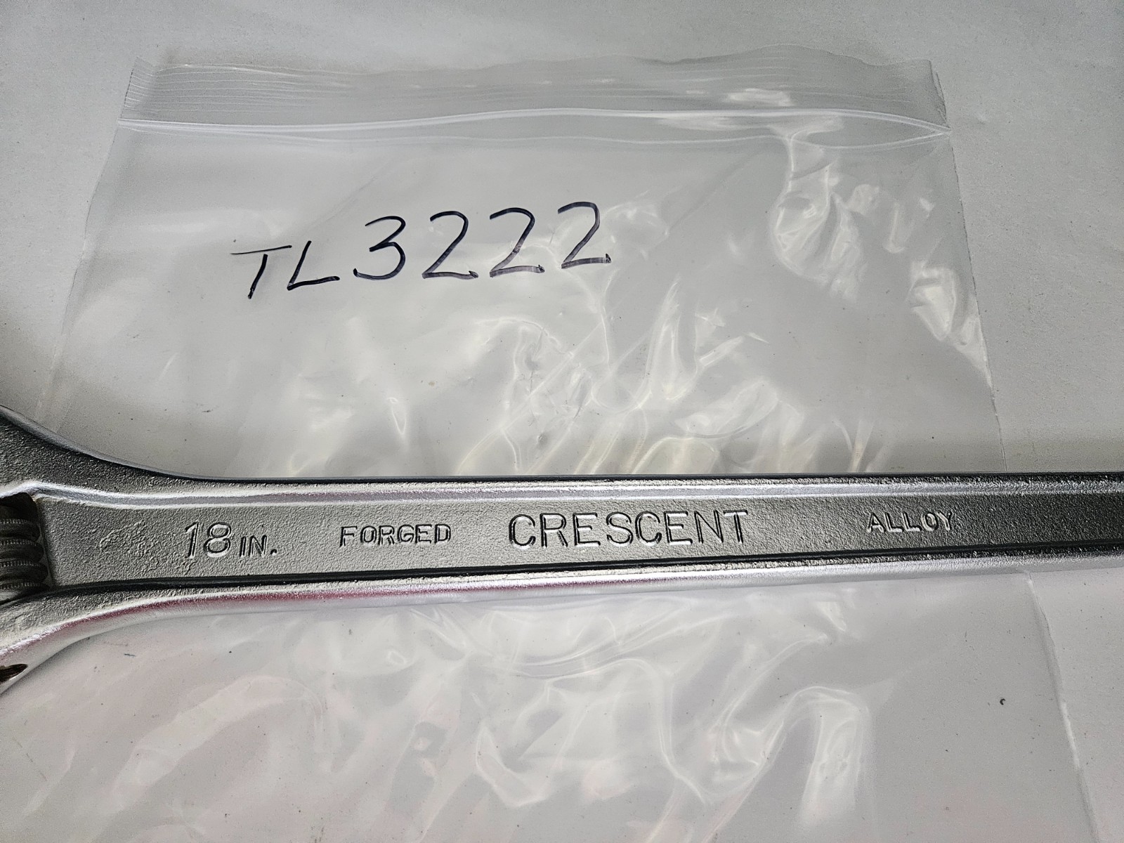 CRESENT TOOL CO. 18 ADJUSTABLE WRENCH JAMESTOWN N.Y. USA (TL3222)