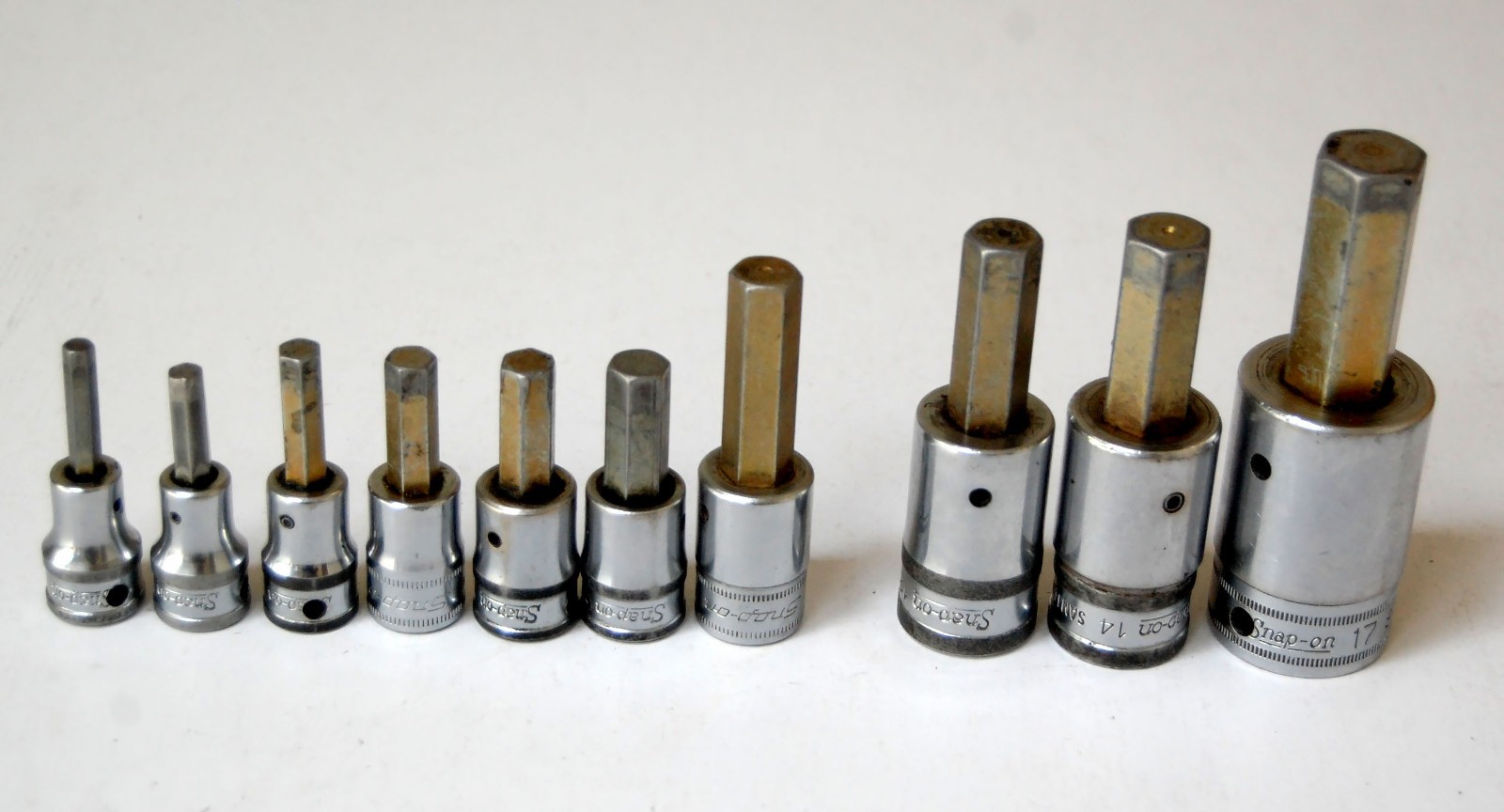 Snap-on Metric 10 Piece Hex Bit Set 5mm to 12mm 14mm 17mm 3/8″ & 1/2″ Drive