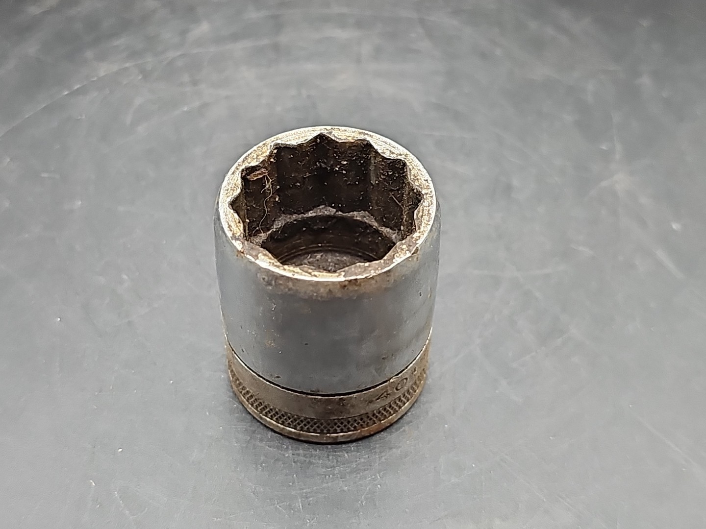 S-K 1/2-in drive 1-1/16-in 12-point Shallow Socket Made in USA early knurled vtg