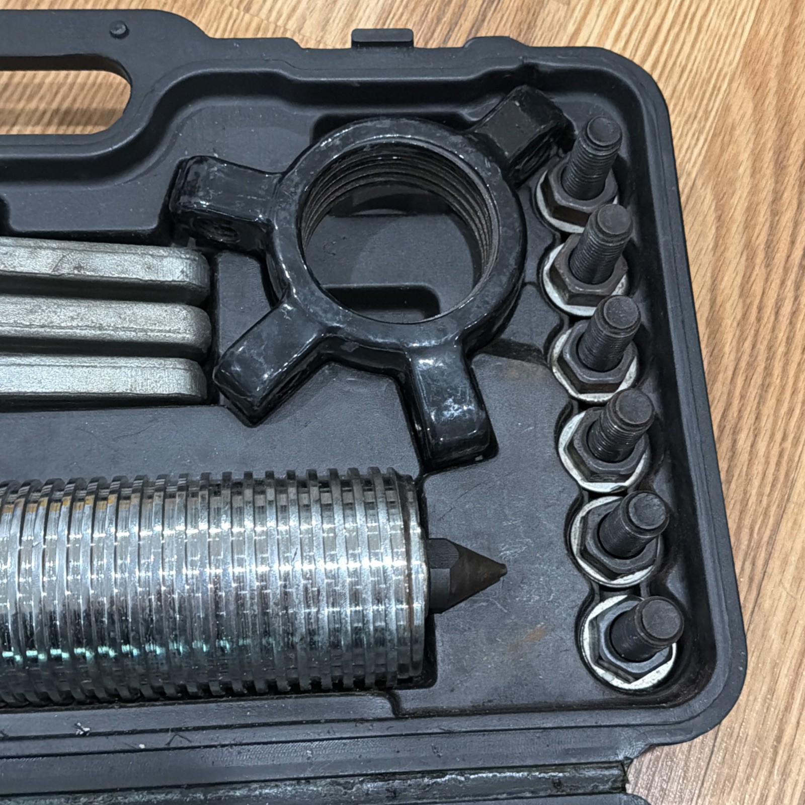 Pittsburg Automotive 10 Ton 3-Jaw Hydraulic Gear Puller