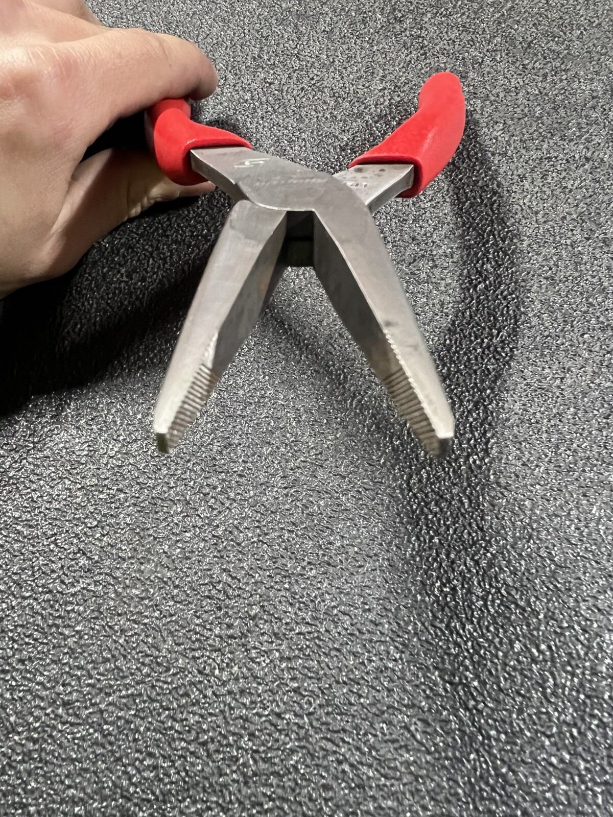 Snap-on Tools USA RED 8″ Talon Soft Grip Needle Nose Pliers 96ACF