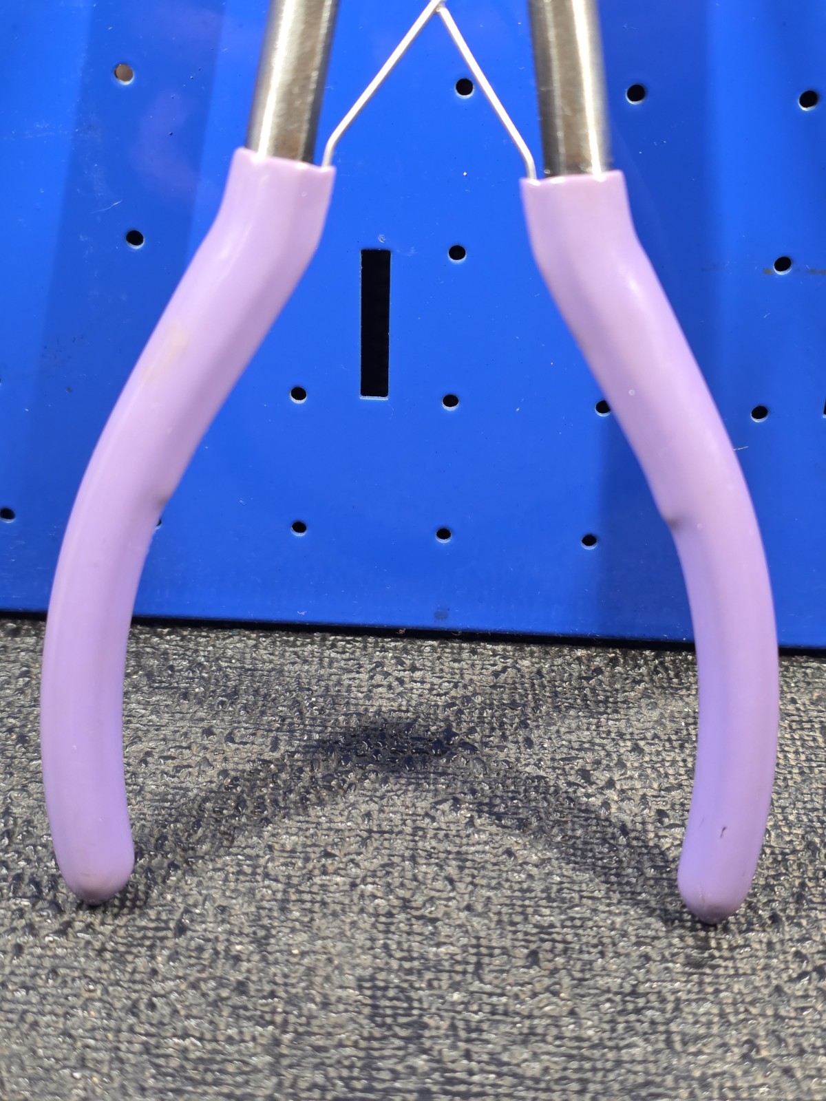 Matco Tools HGG16BPAP PURPLE 1/2″ Diameter Spring Loaded Handle Hose Grip Pliers
