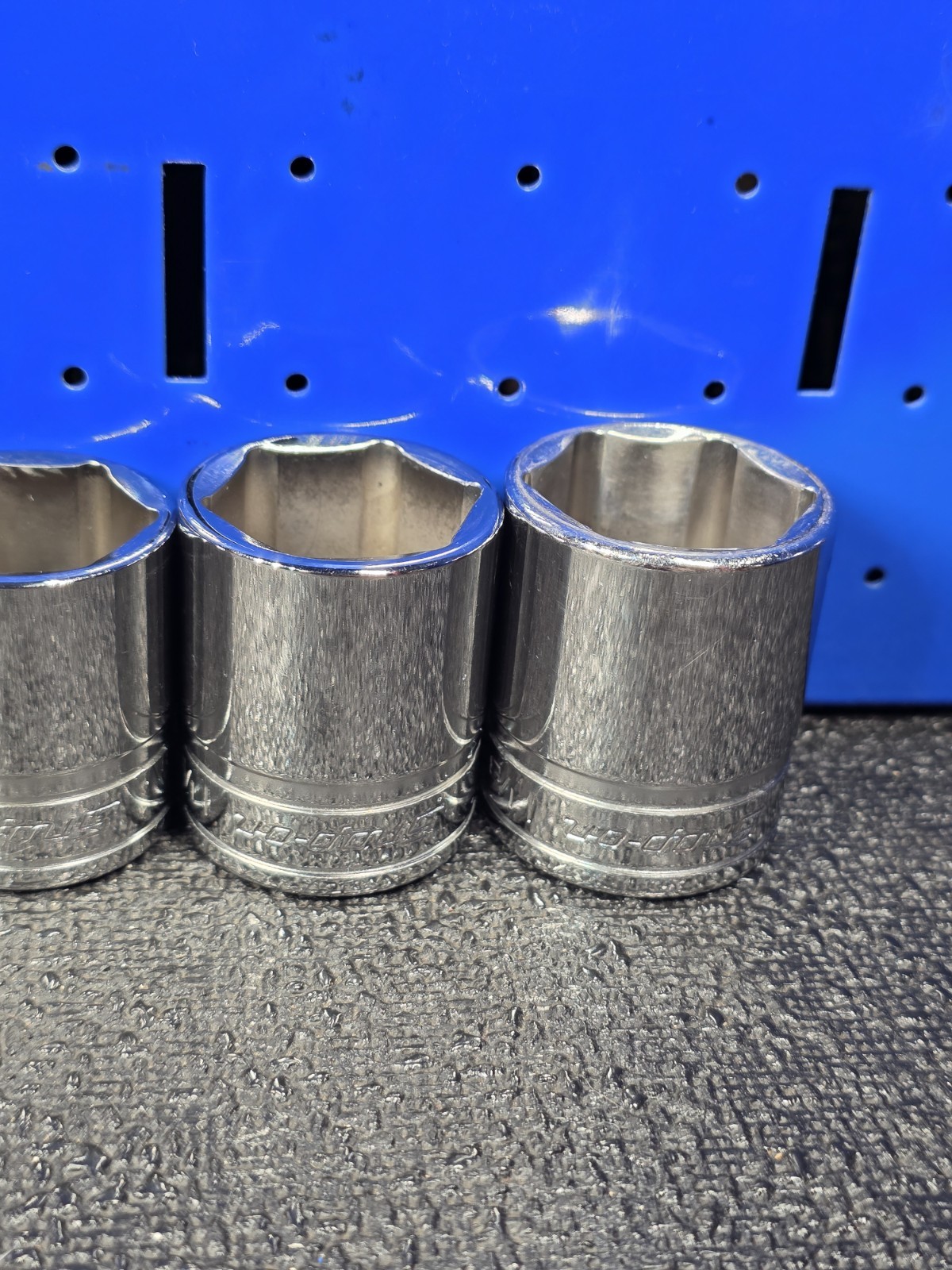 Snap-on 3/8″-1-1/8″ 13-Piece NICE 1/2″ Drive 6-Point Chrome Shallow Socket Set