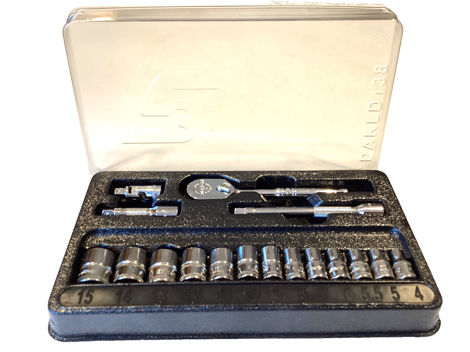 Snap On USA 117TMM 17 Piece 1/4″ Drive 6 Point Metric Starter Set With Tray MINT