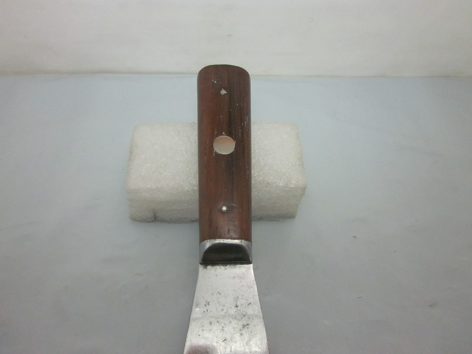 Red Devil 1&1/4″F Flexable Putty Knife Wood Handle 3 Pins USA 1940’s~1950’s Era
