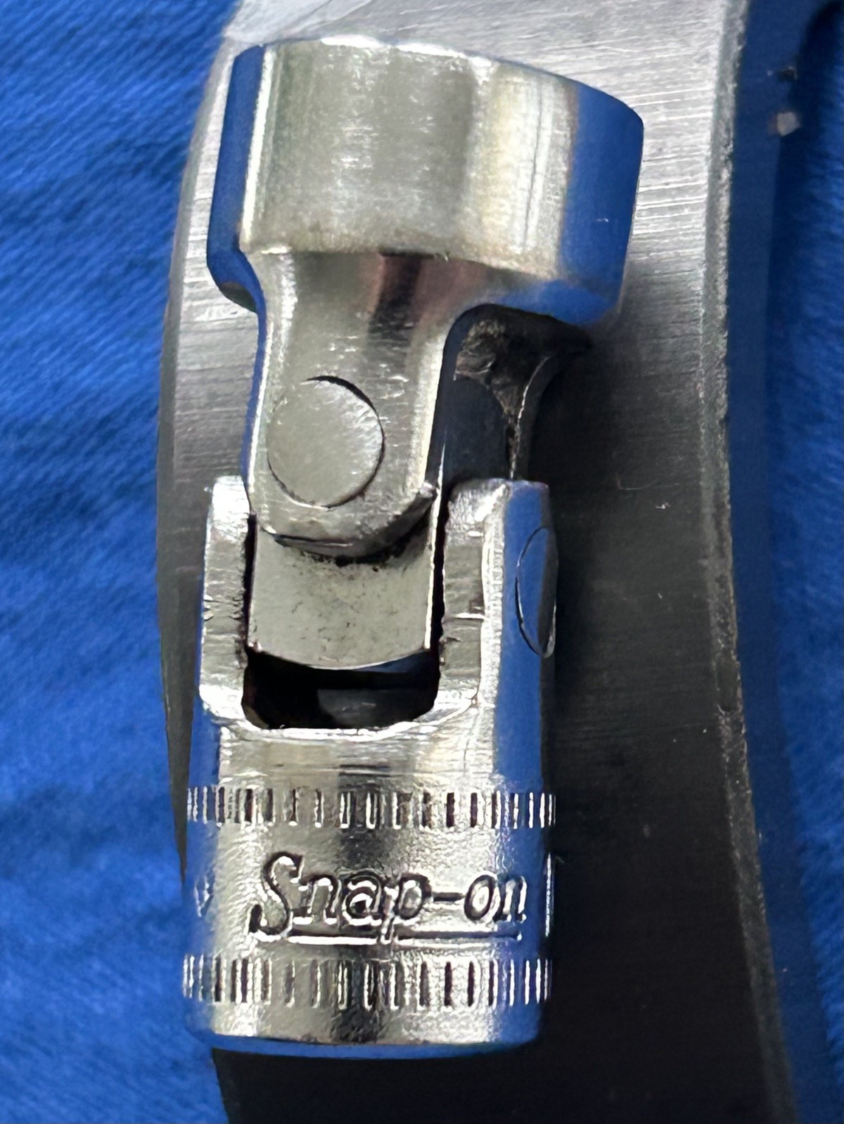 Snap On TMUSM10A – 1/4″ Drive 10mm Shallow 6Pt Chrome Universal Socket.