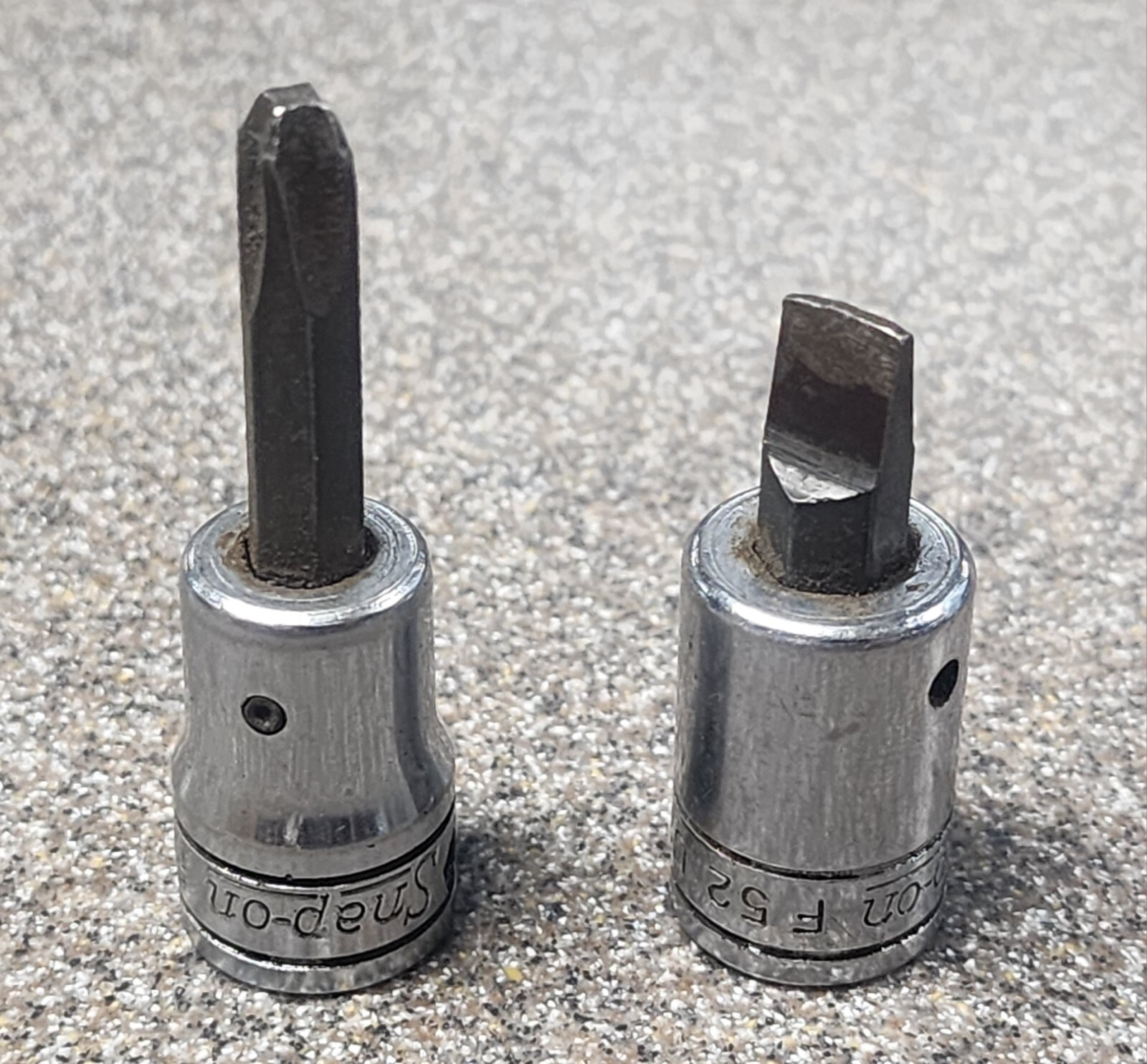 Snap-On Tools 3/8″ Drive Phillips # 3 And 5/16 Flat Tip Socket FP32A F52