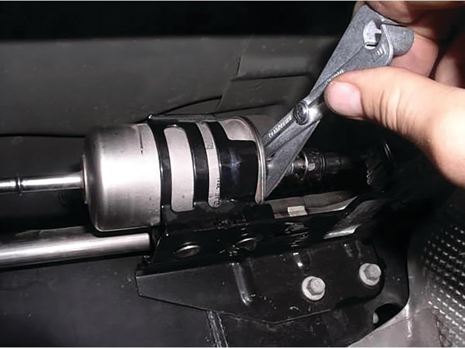 Efficient W83114 Scissor Fuel Line Disconnect Tool for 1989+ GM & Ford Vehicles