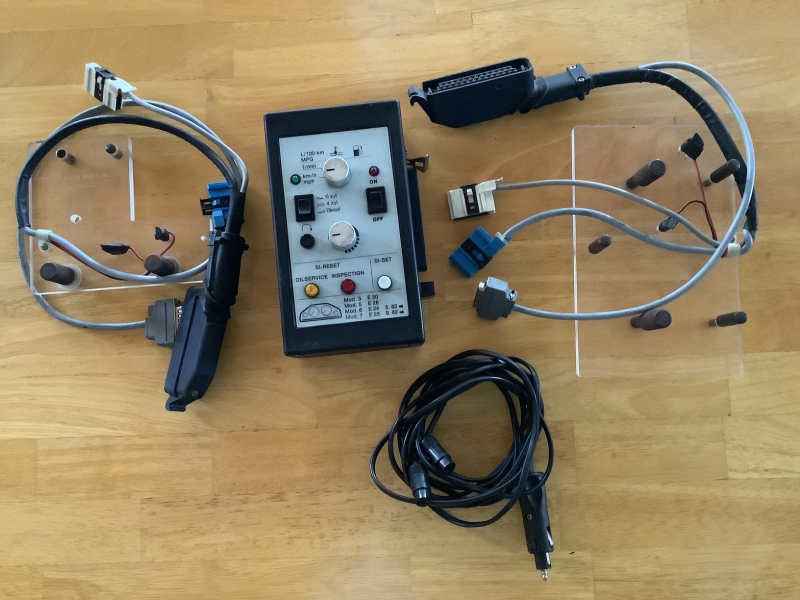 bmw test simulator for E30, E28, E24, E23 to test instrument cluster