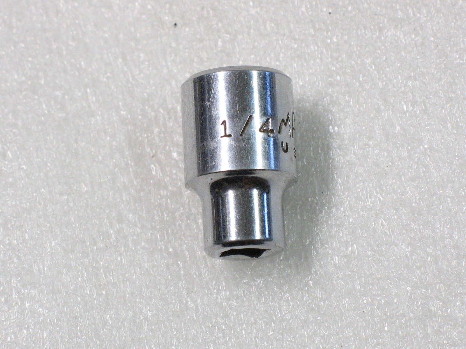 Mac Tools 3/8″ Drive 1/4″ 4 Point Square Chrome Socket X84