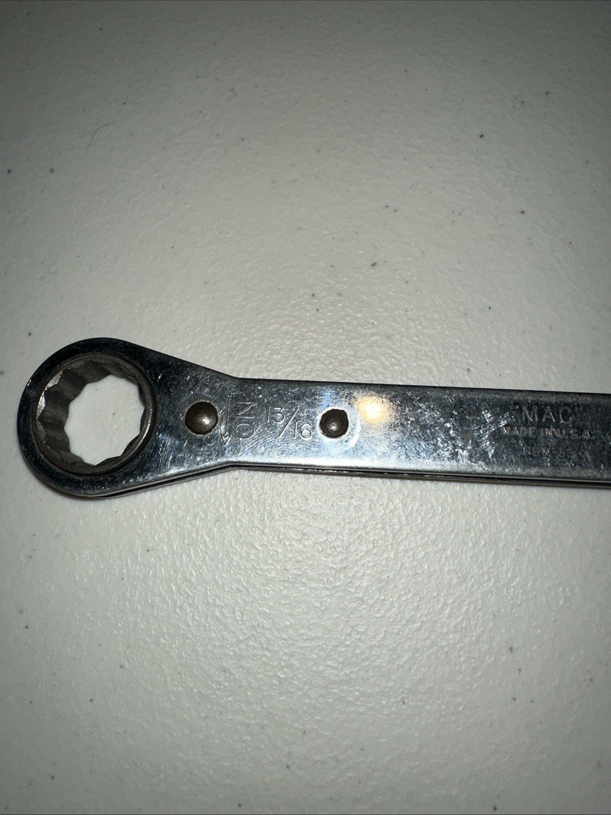 Mac Tools 13/16″ 12PT-15/16″ Spline End Chrome Ratcheting Wrench RBW-35-ES126