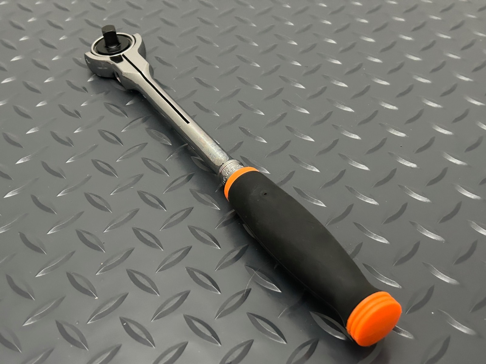 Snap-on Orange 3/8” Drive 100-Tooth Soft Grip Swivel Head Ratchet FHNF100O New