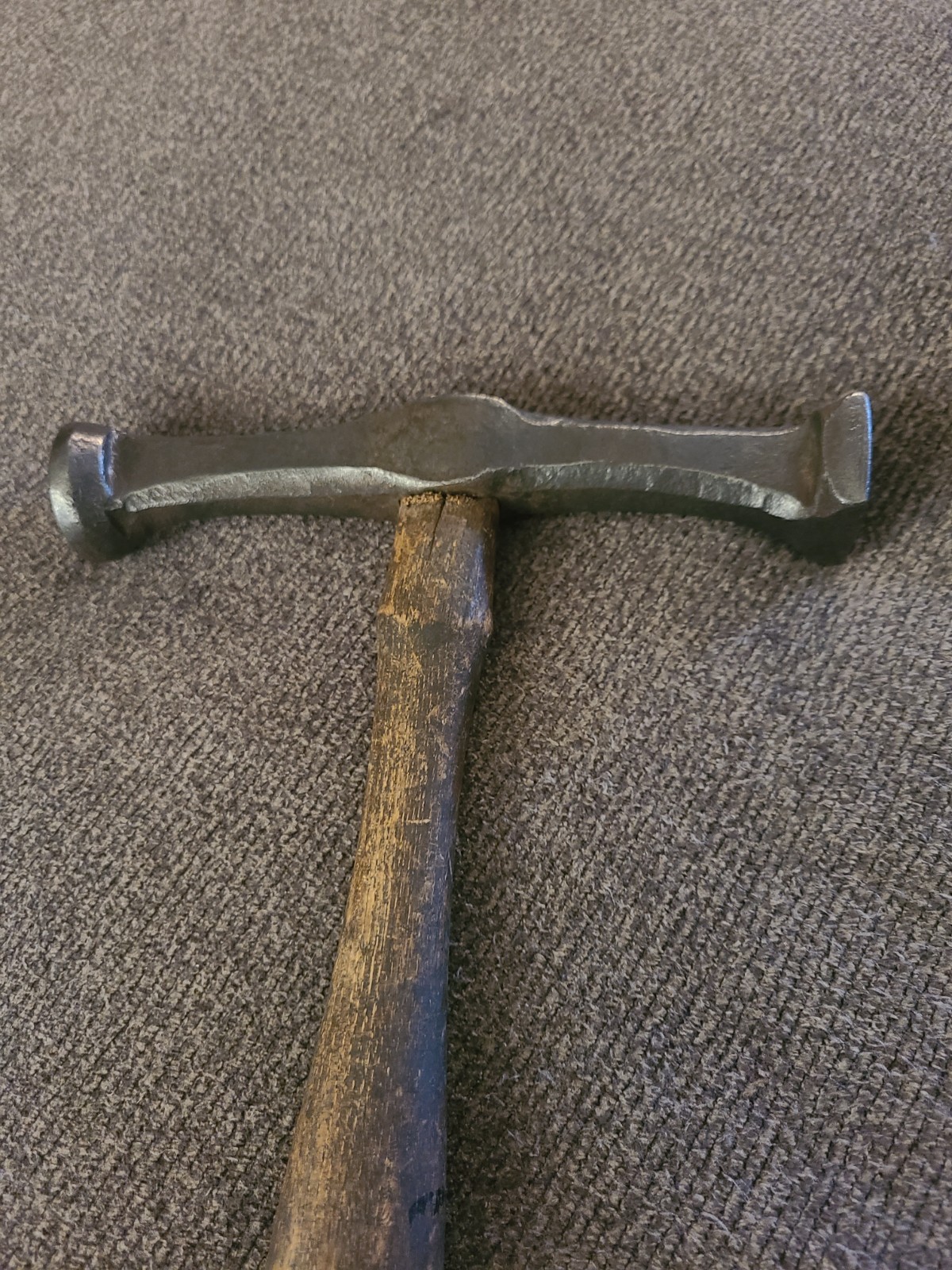 Vintage Auto Body Sheet Metal Hammer. 7.5″ Head. 1lb 10oz. K3