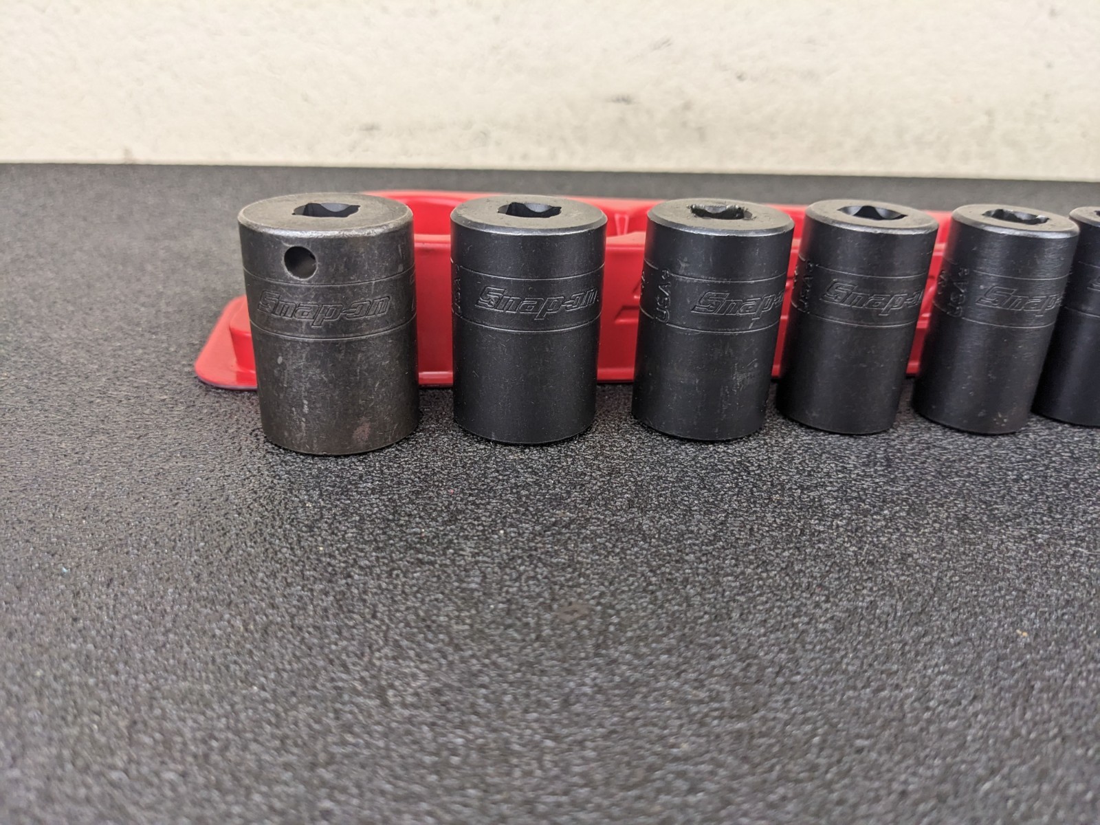 #bo717 Snap-on 210IMFSYA 5/16″-7/8″ 3/8″ Drive 6pt Semi-Deep Impact Socket Set