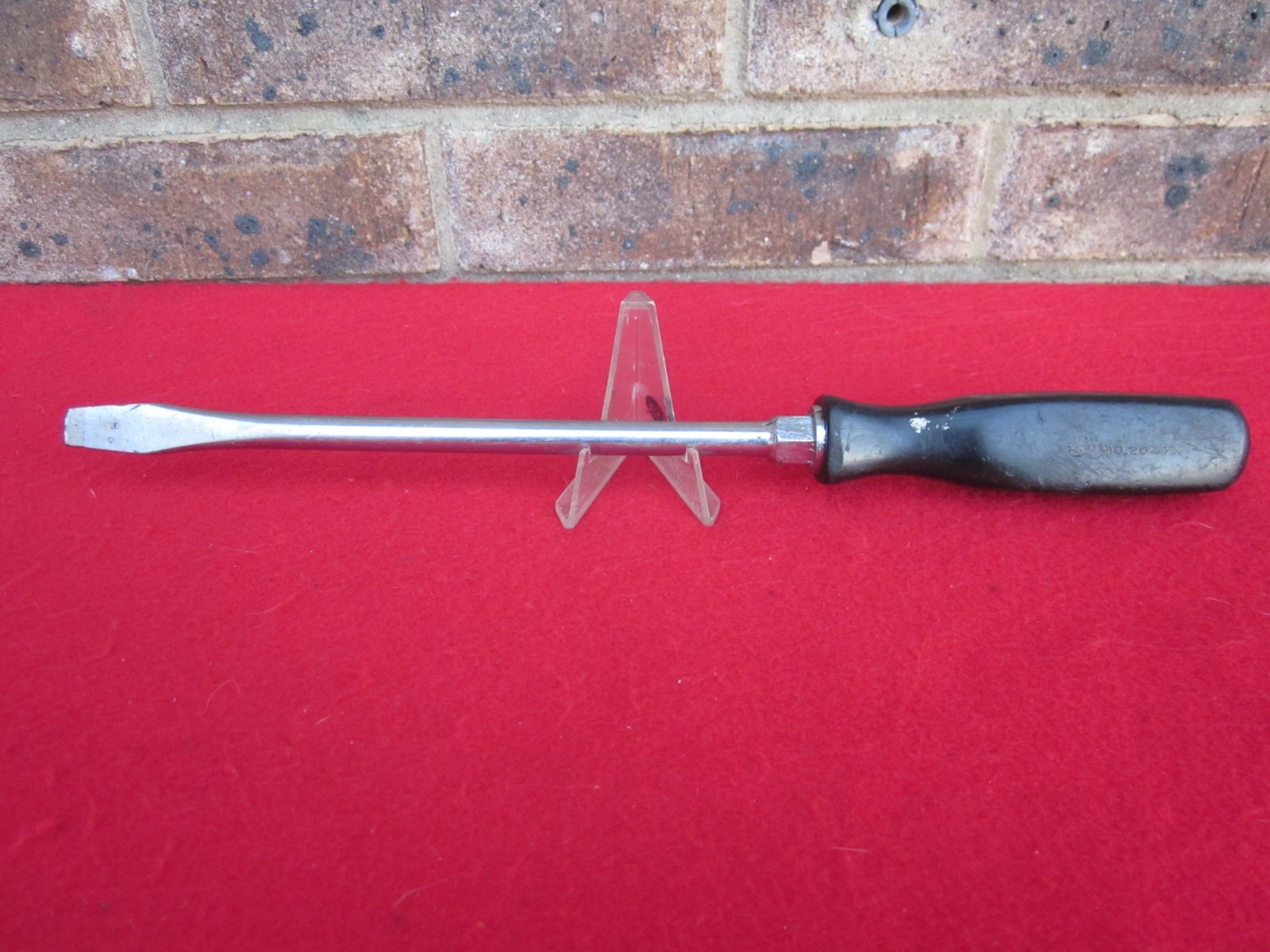 Snap-on Tools 12.5″ Long Black Hard Handle Flat Head Screwdriver SSD8