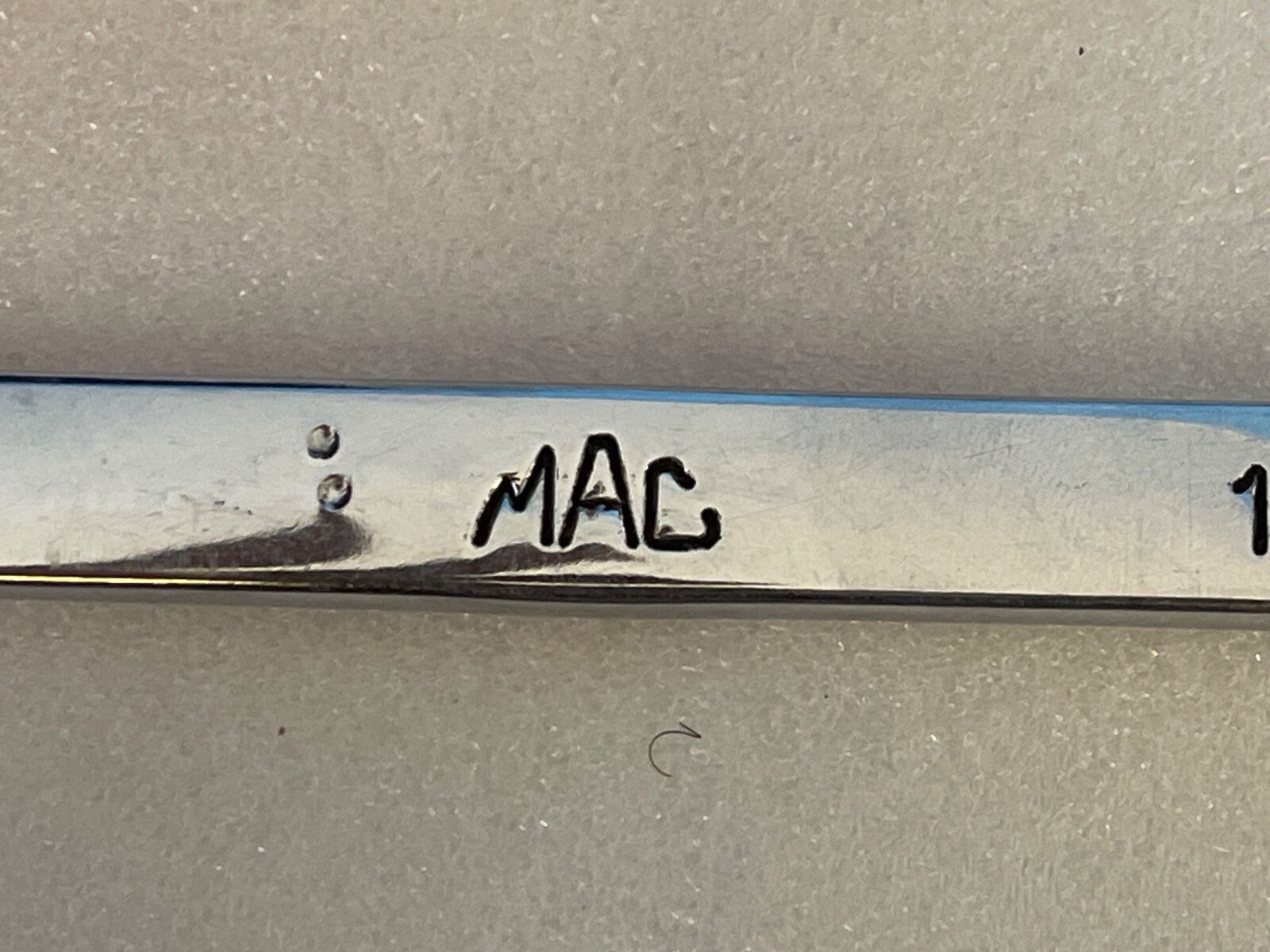 MAC TOOLS M18CW, 18MM. COMBINATION WRENCH, 7.75″ L. 12 POINT.