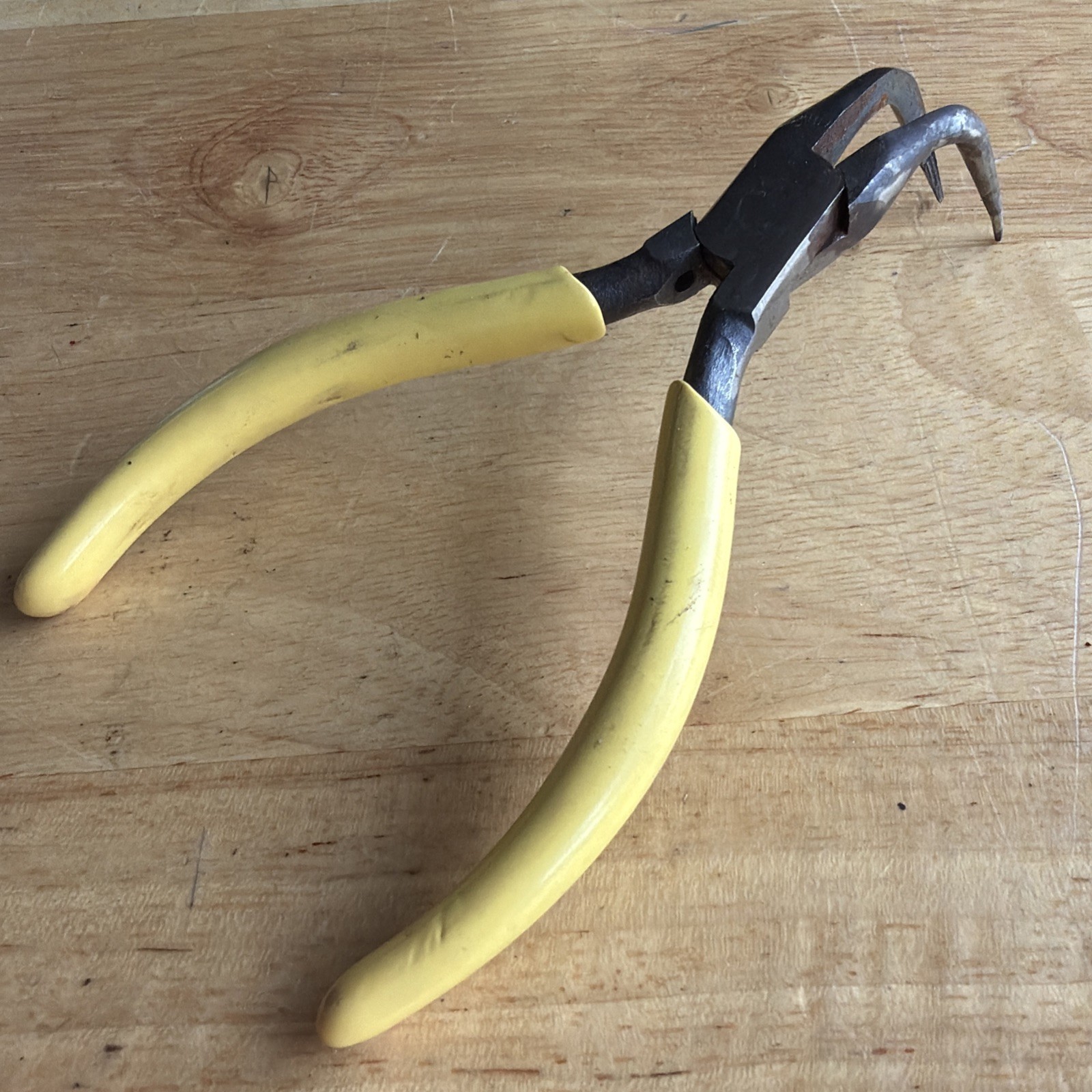 Williams Tools 5″ Long Thing Bent Needle Nose Pliers Yellow Handl PL-127C USA
