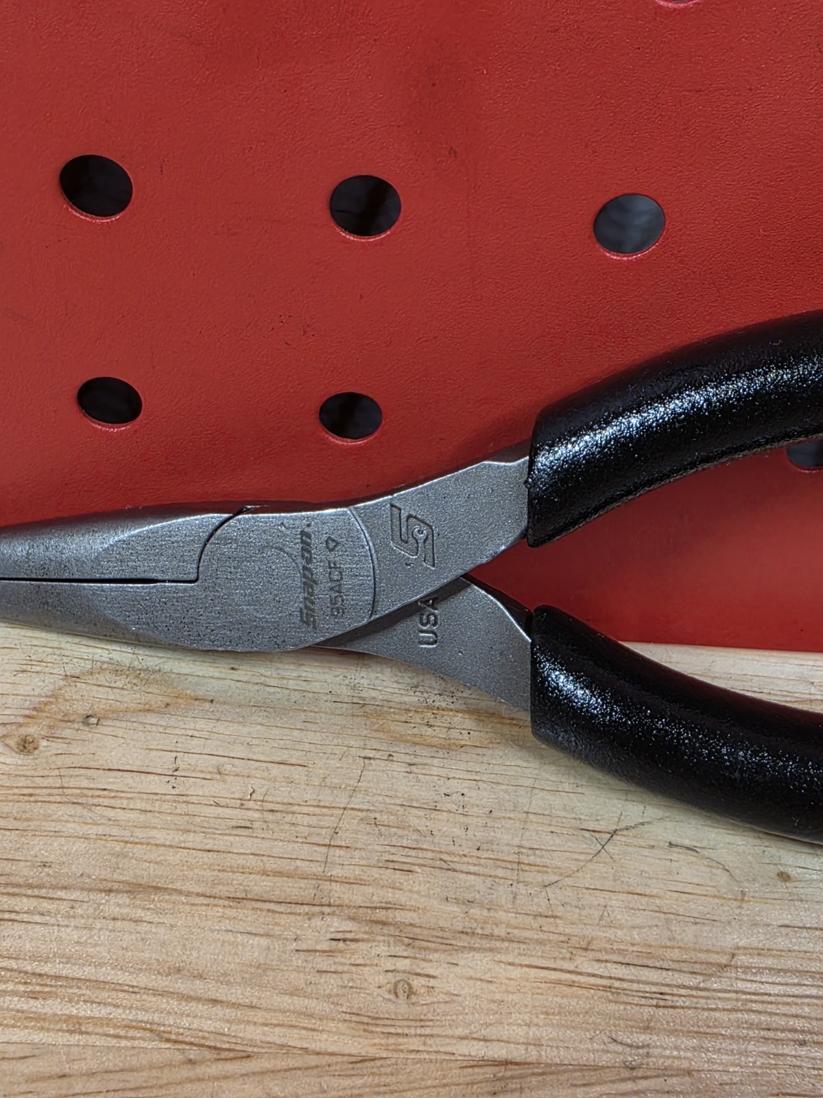 Snap-on Tools 95ACF Black 6″ Soft Grip Needle Nose Pliers USA
