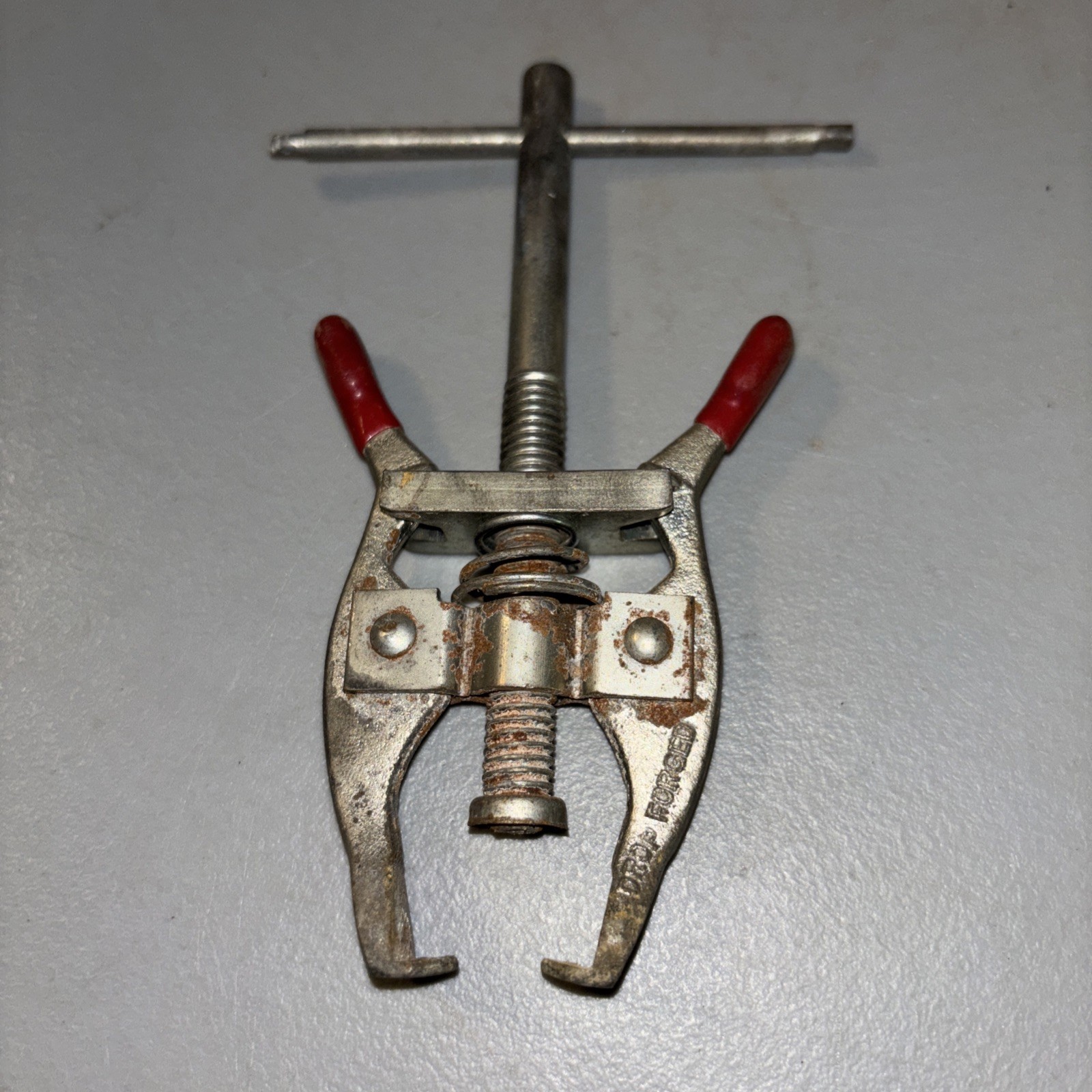 Great Little Spring Loaded Puller see pictures small – nice design
