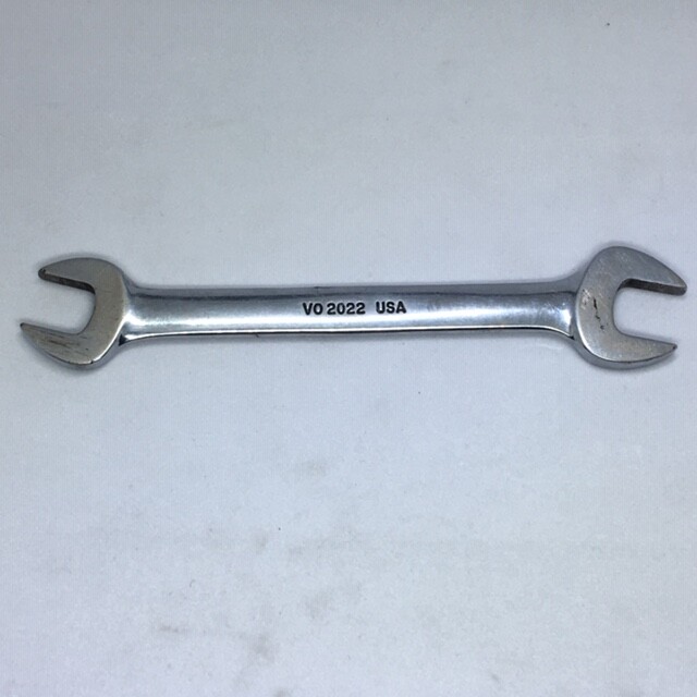 SNAP-ON 5/8″ x 11/16″ SAE OPEN END WRENCH – VO2022 USA SNAP ON FREE FREIGHT