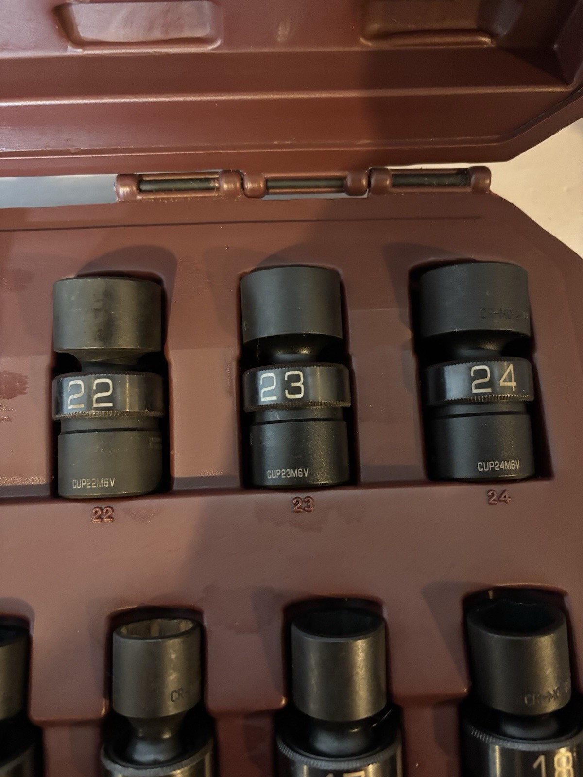 Matco Tools 13 Pc 1/2″ Metric 6 Pt ADV Universal Impact Socket Set – SCUPM136V