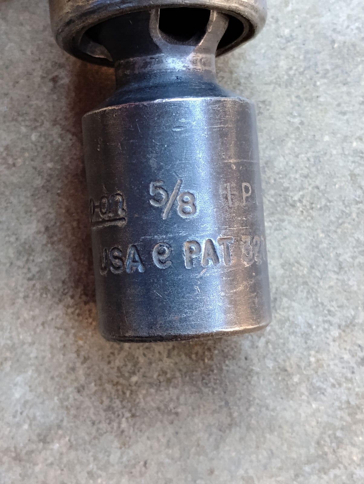 Snap-On Tools 1/2″ Drive 5/8″ Universal Swivel Impact Socket 6 point IPL20A
