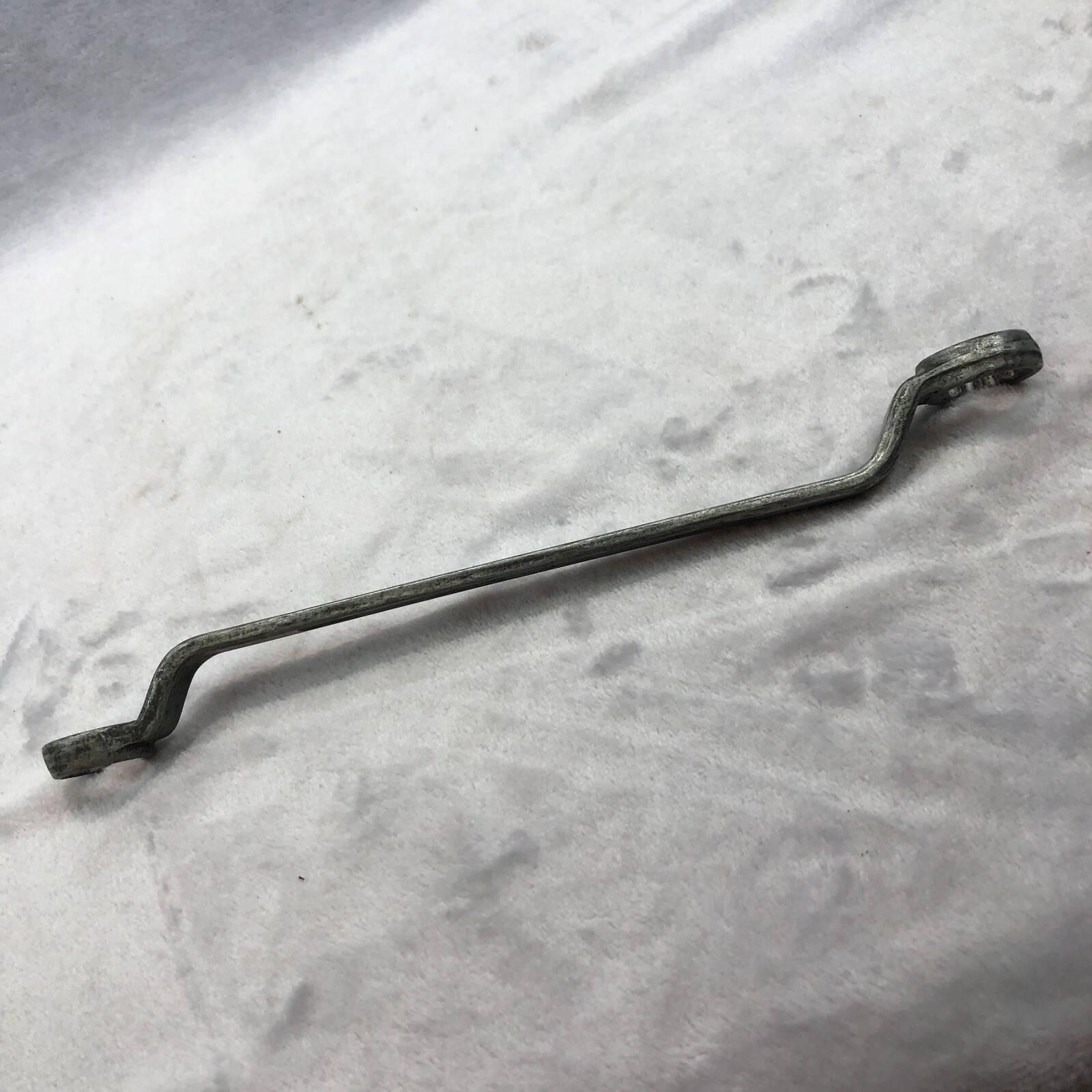 Vintage Unbranded No 25/32in X 3/4in Double Box End Offset Wrench Forged Steel