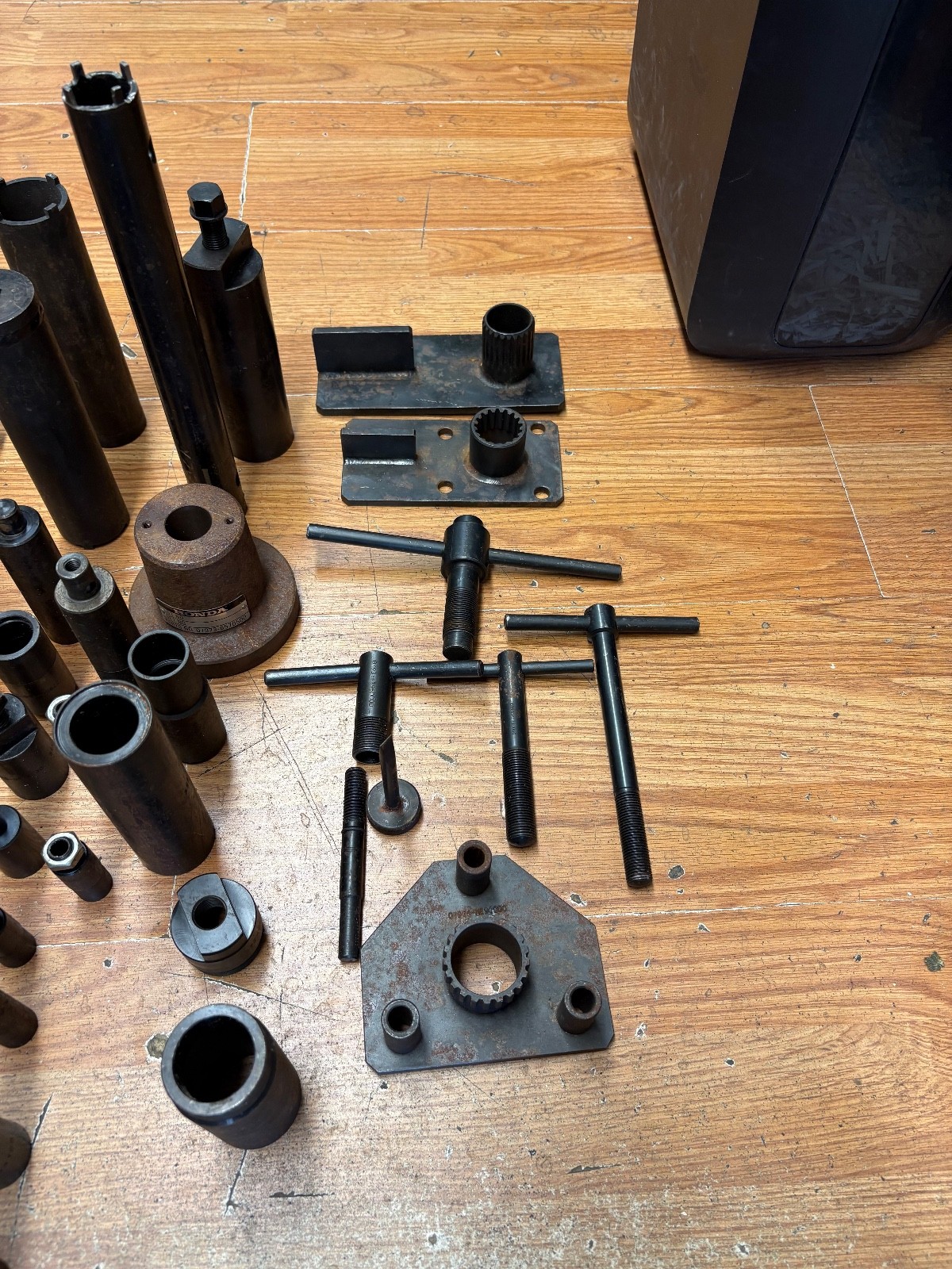 LOT OF OVER 70 OEM HONDA MOTOR SPORTS MECHANICS TOOLS S10