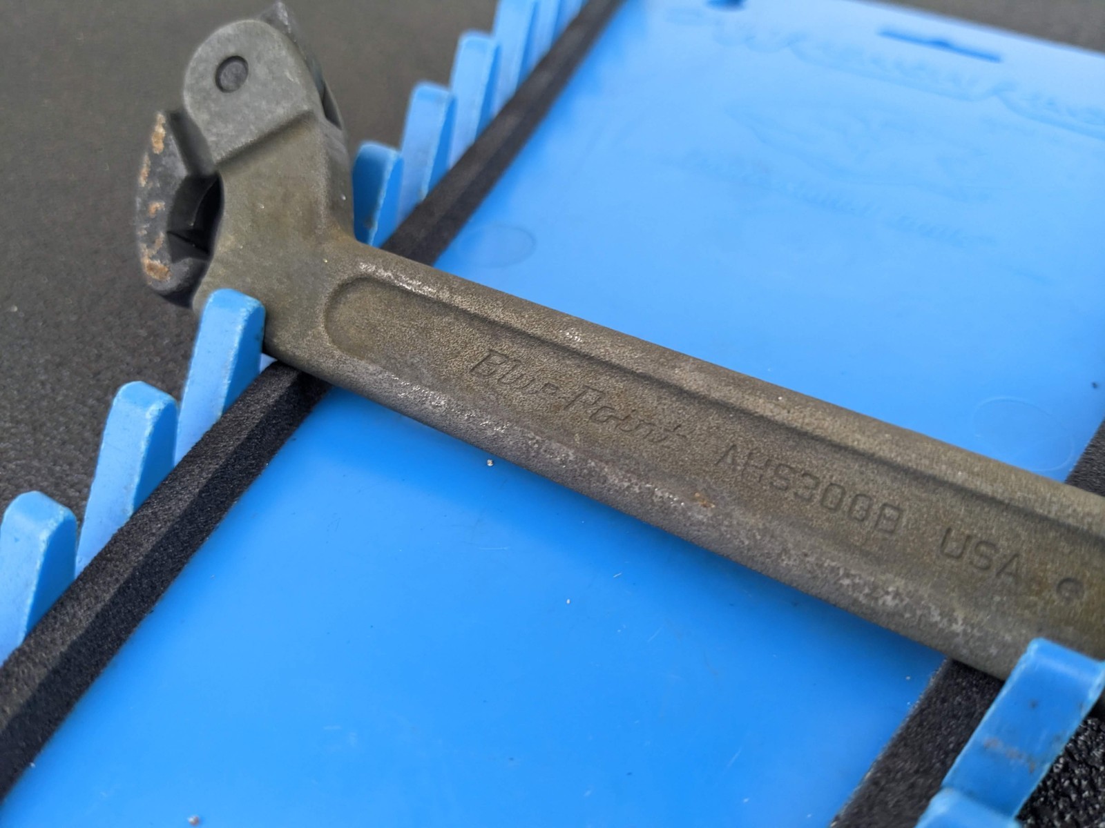 #bp105 Blue-Point 3/4″ to 2″ Adjustable Hook Spanner Wrench AHS300B