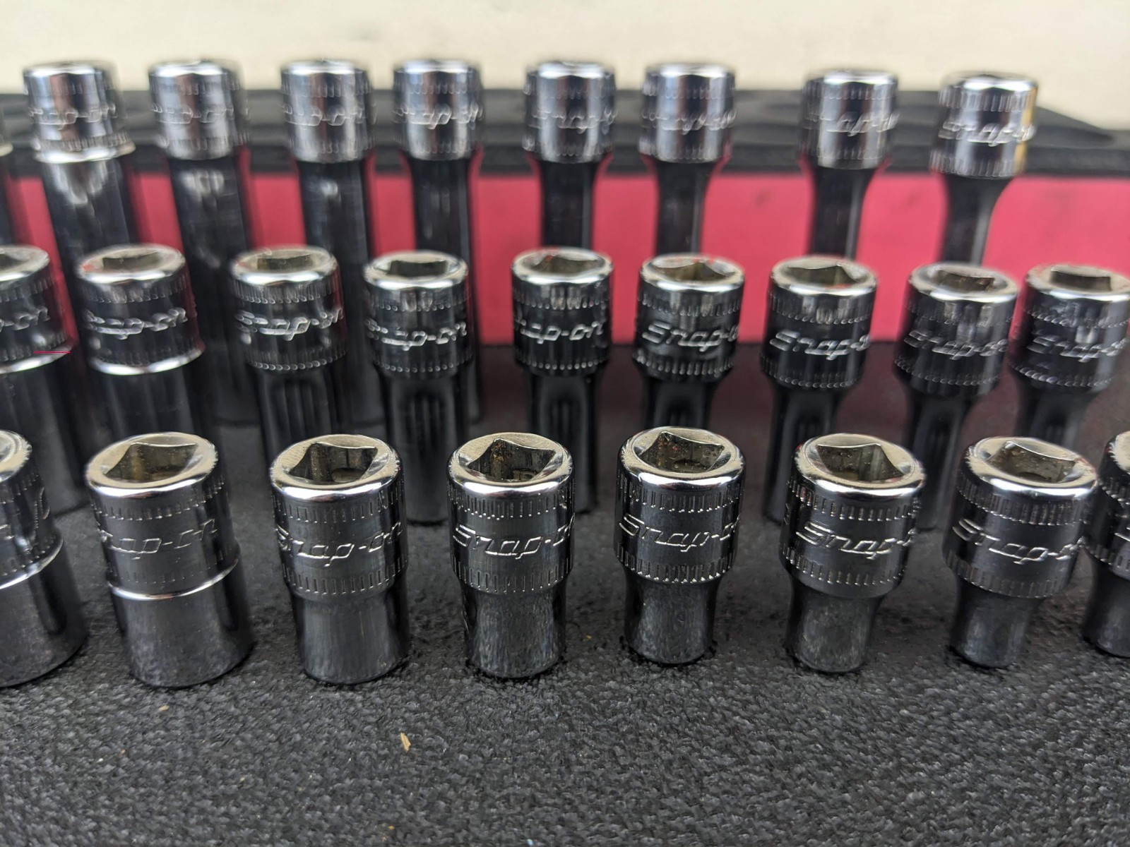 #bn598 Snap-On Tools 142STMMSYFR1 42pc 1/4″ Drive 6-Point Metric Foam Socket Set