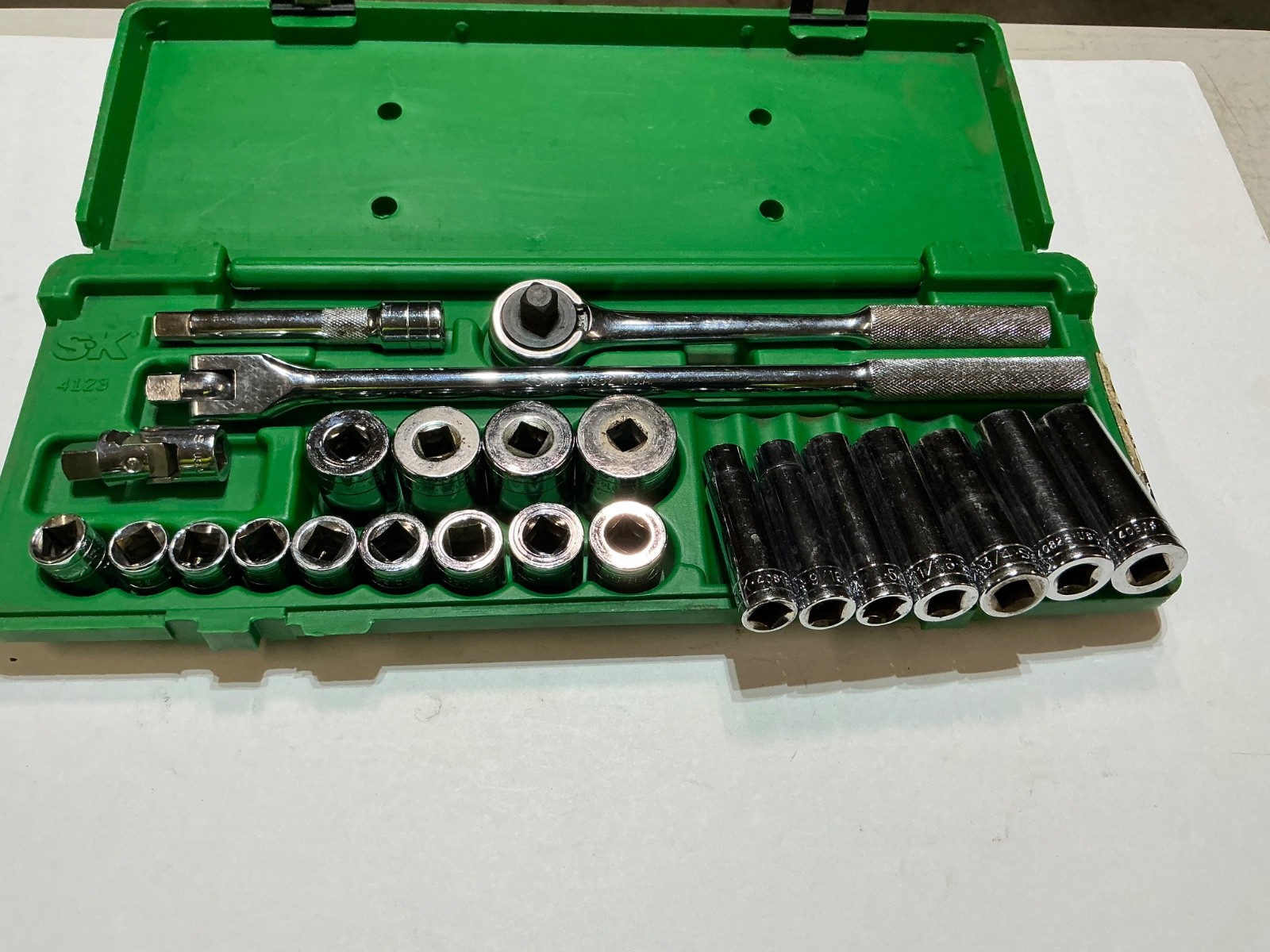 Vtg S-K tools 24 pc 1/2″ drive SAE socket set 4123 made in USA in grt shape