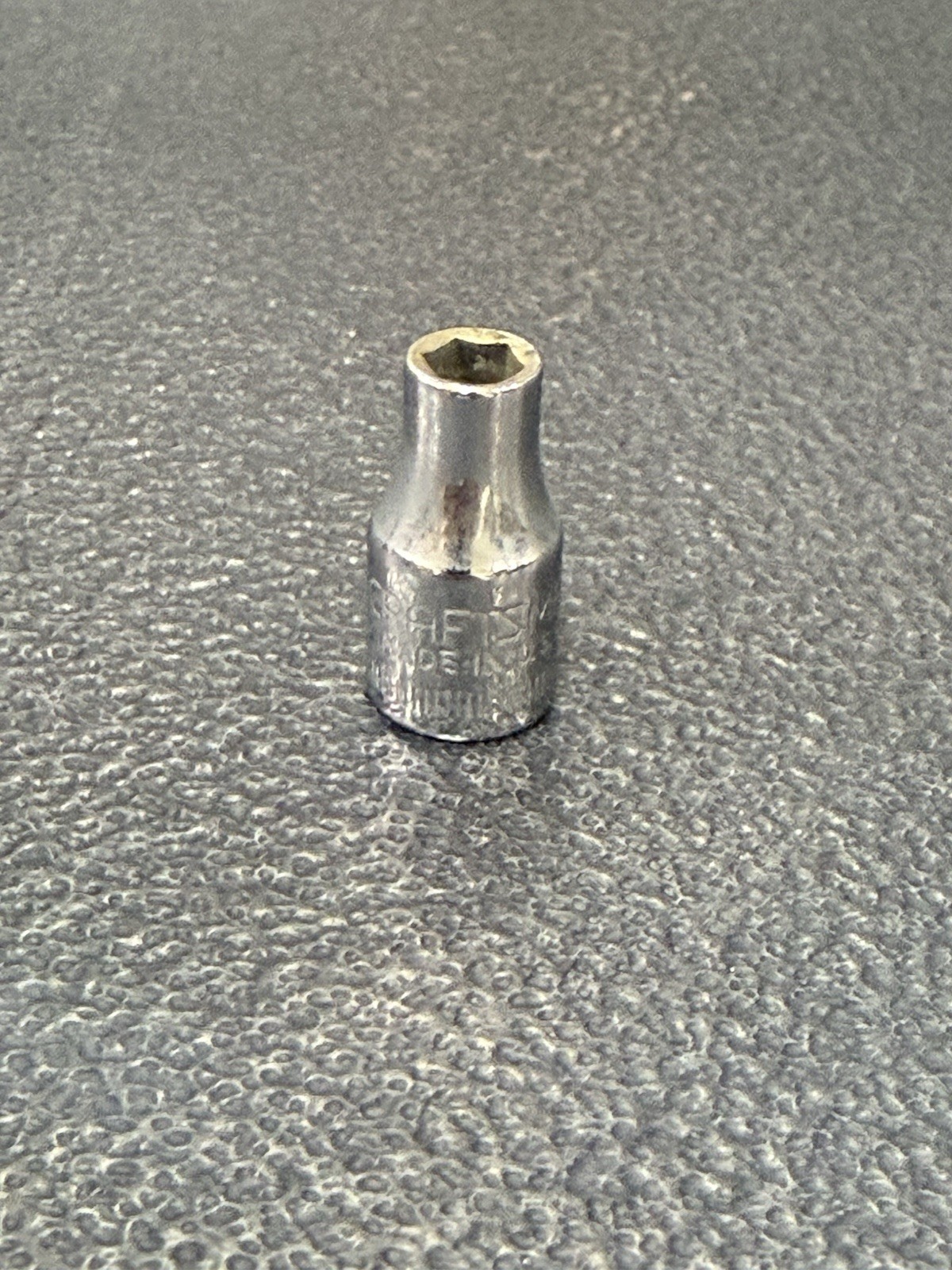 Vtg 5mm Craftsman G-Series Part 43501 – 1/4″ Drive 6-Point Socket USA Made